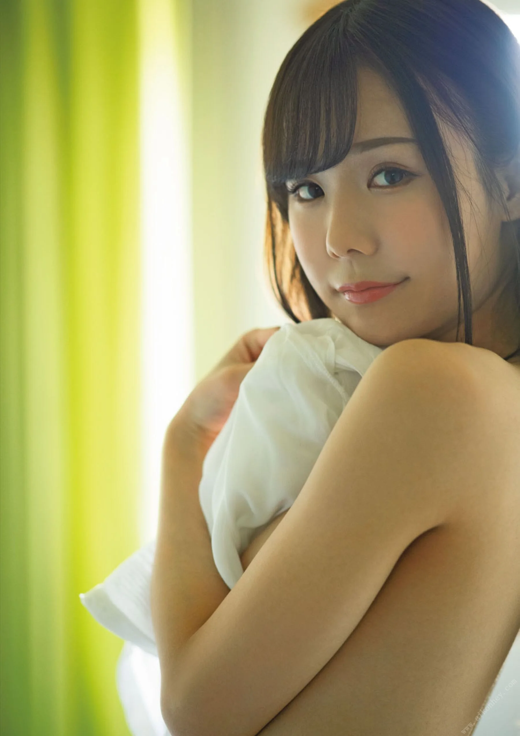 坂道美琉《1st写真集 Pendiente》 - Photo 23
