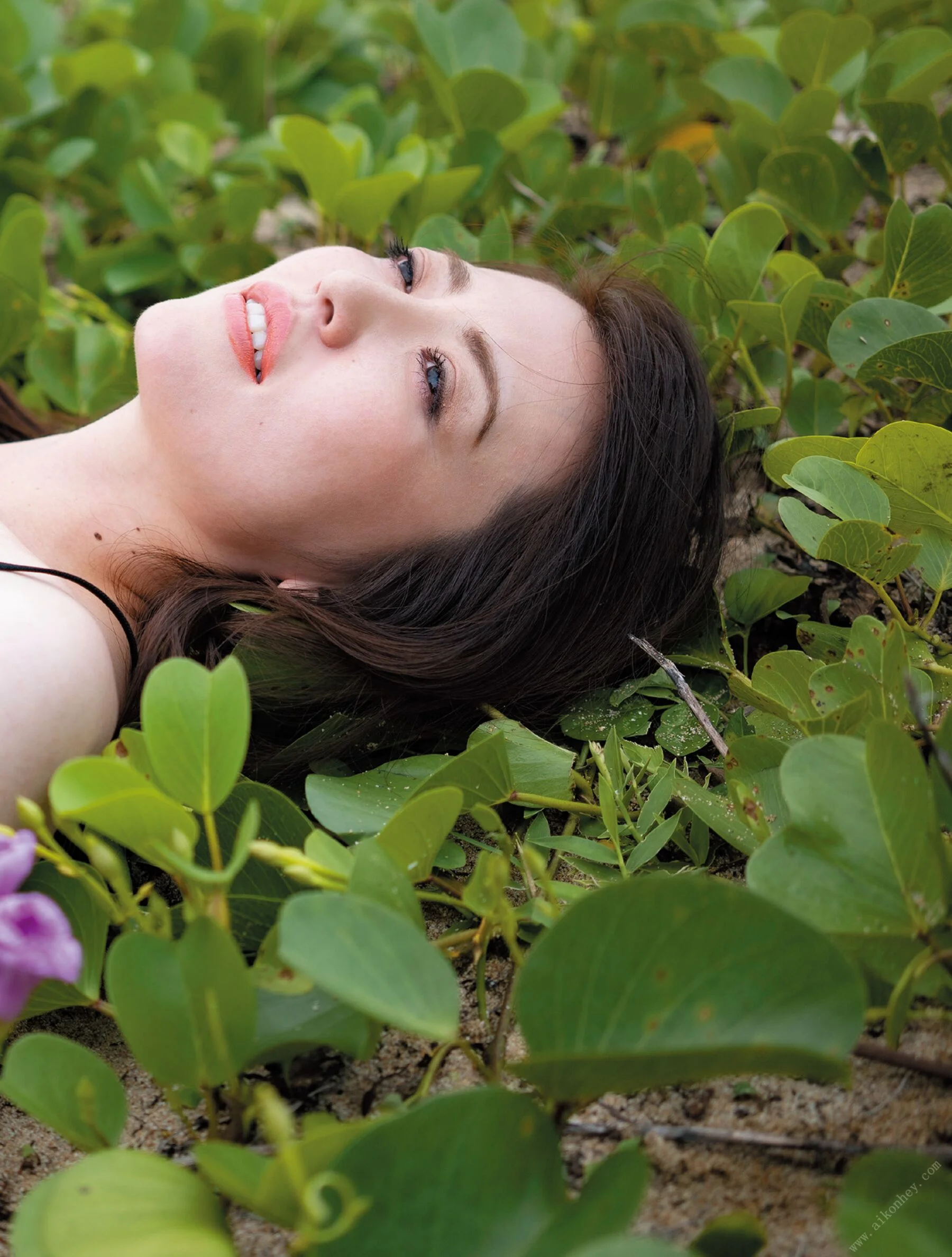 木下凛凛子《1st写真集 Release》 - Photo 12