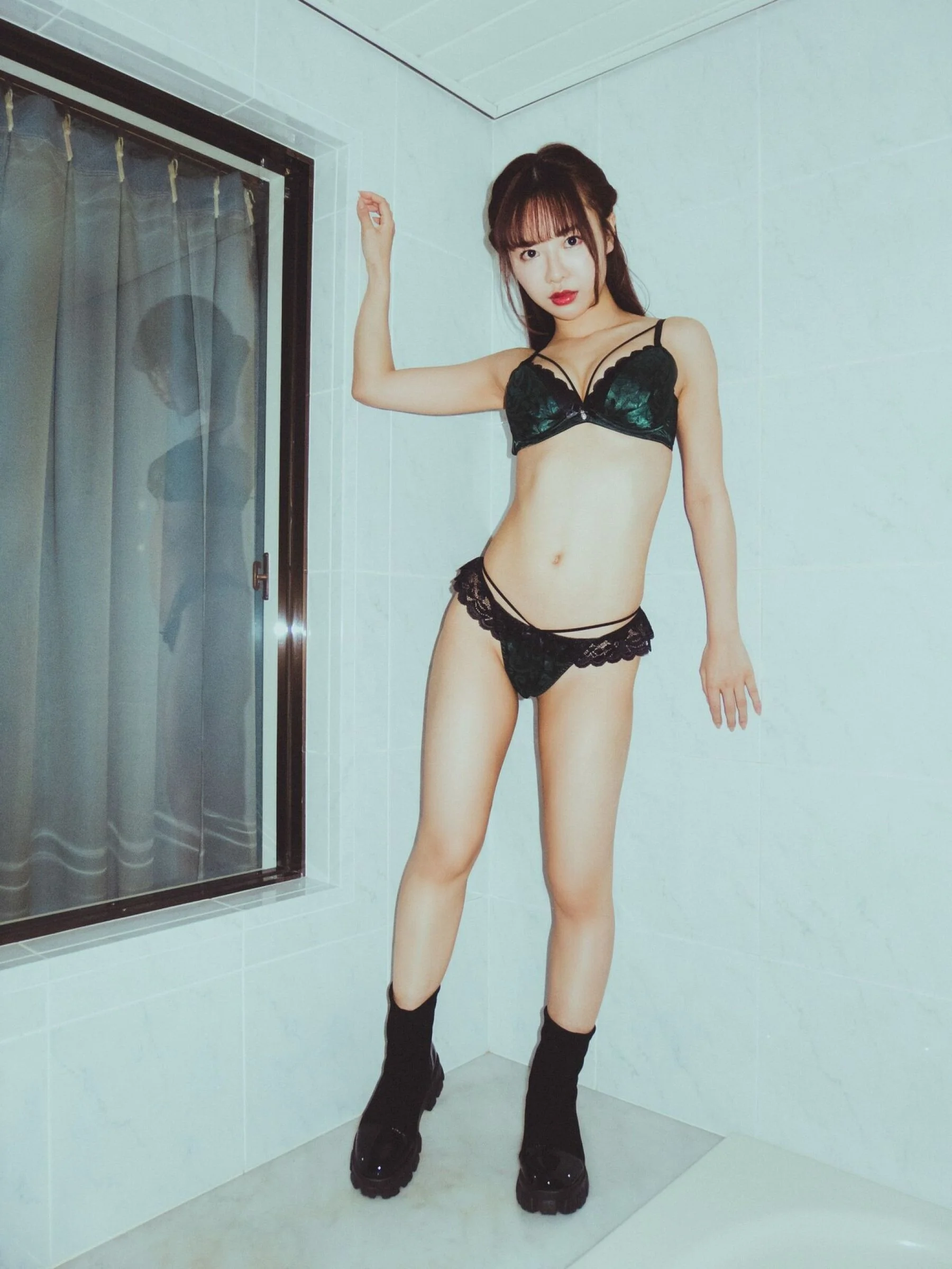 栗山莉绪 - Photo 127