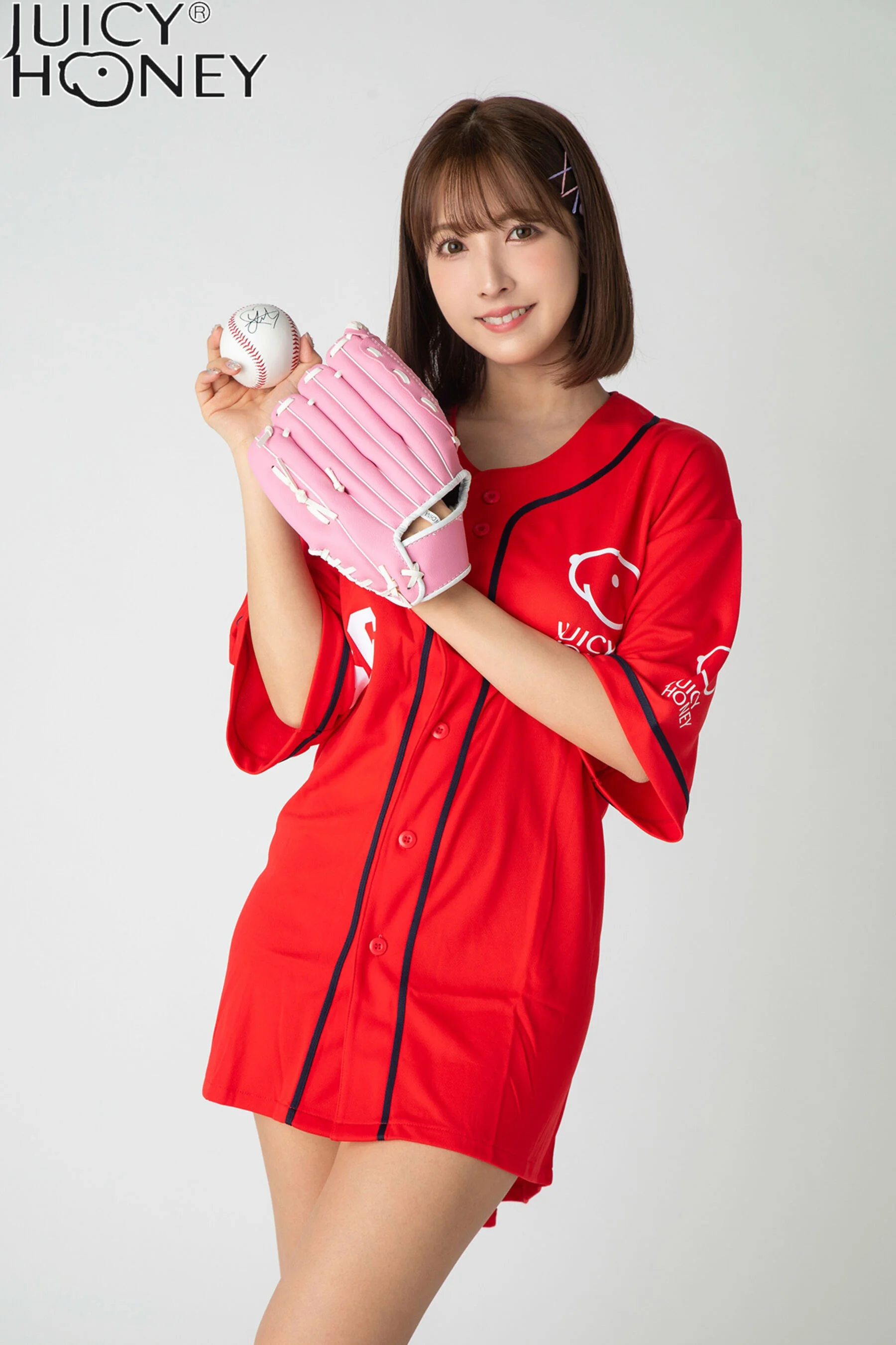 三上悠亚&户田真琴 - Photo 28
