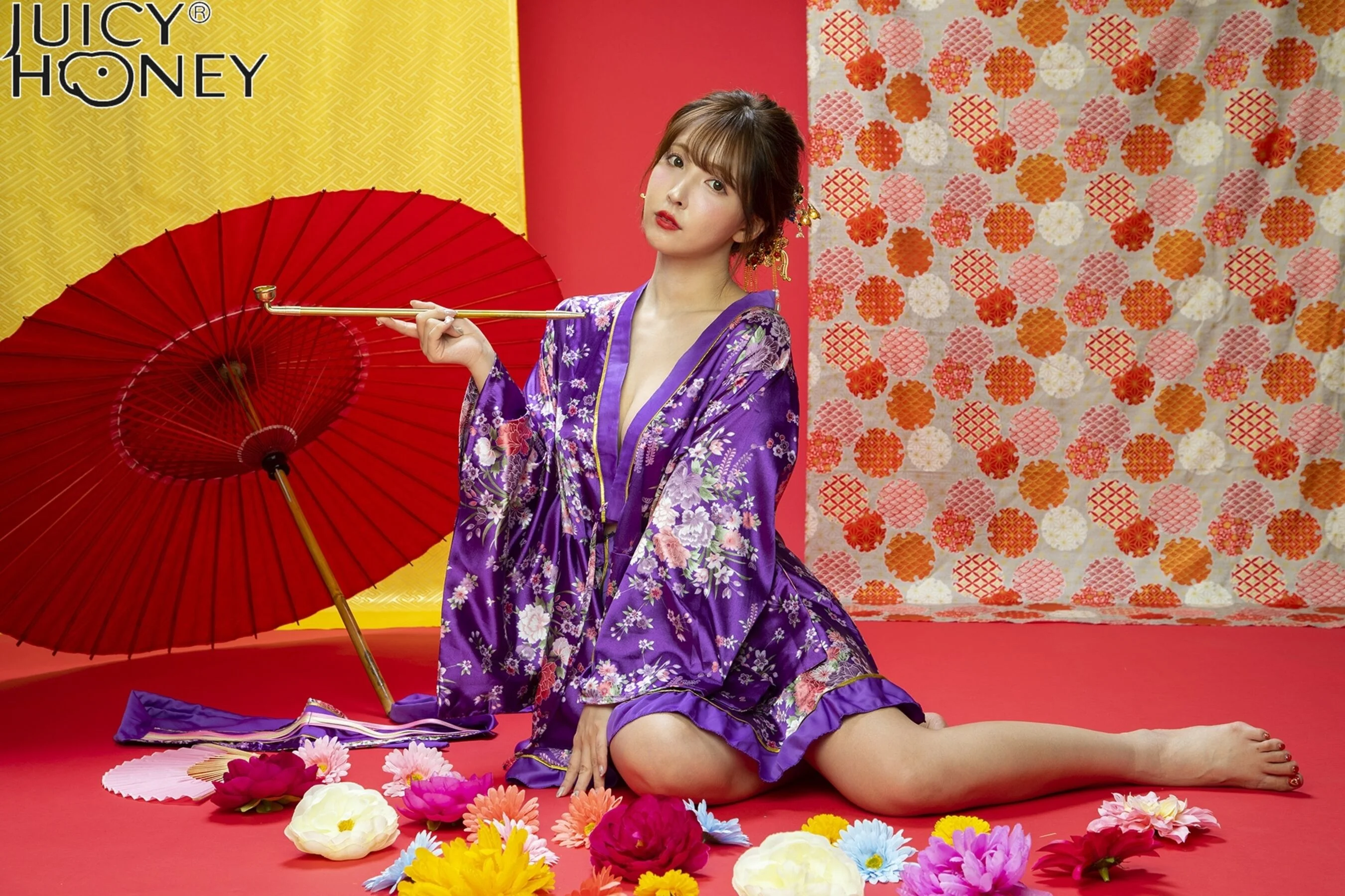 三上悠亚&户田真琴 - Photo 9