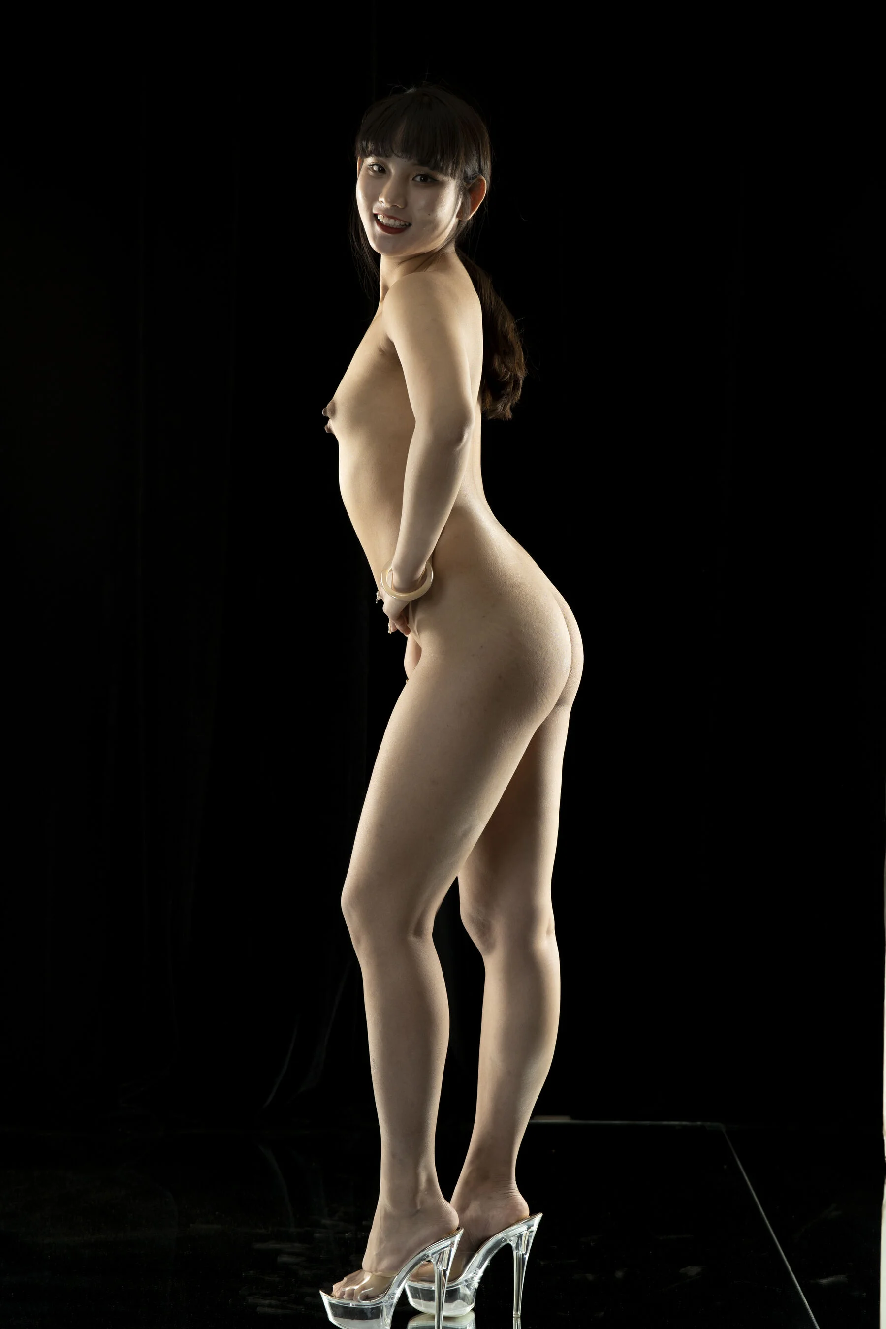 国模安雪大尺度人体私拍套图 - Photo 324