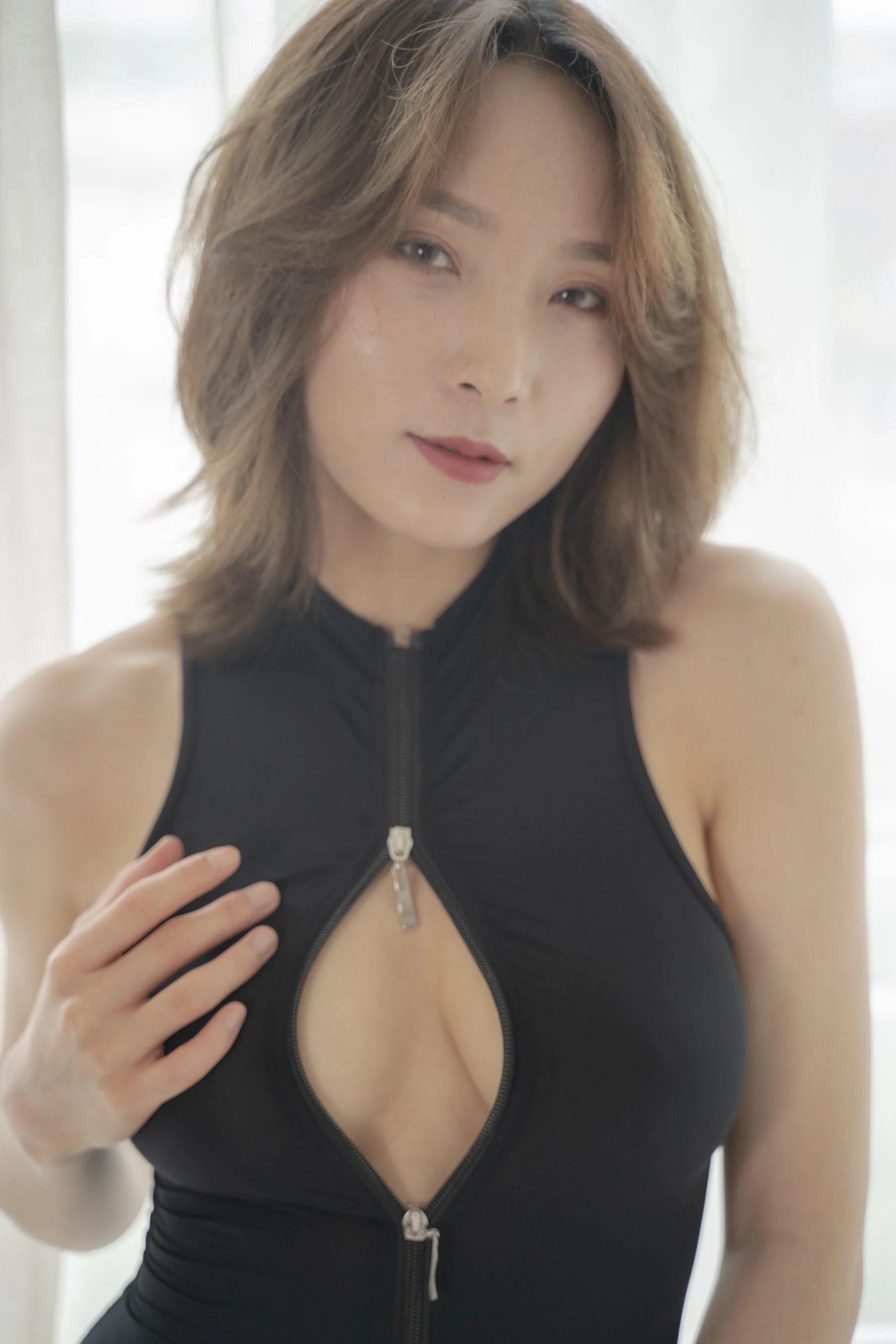 国模豆豆大尺度人体私拍套图 - Photo 27