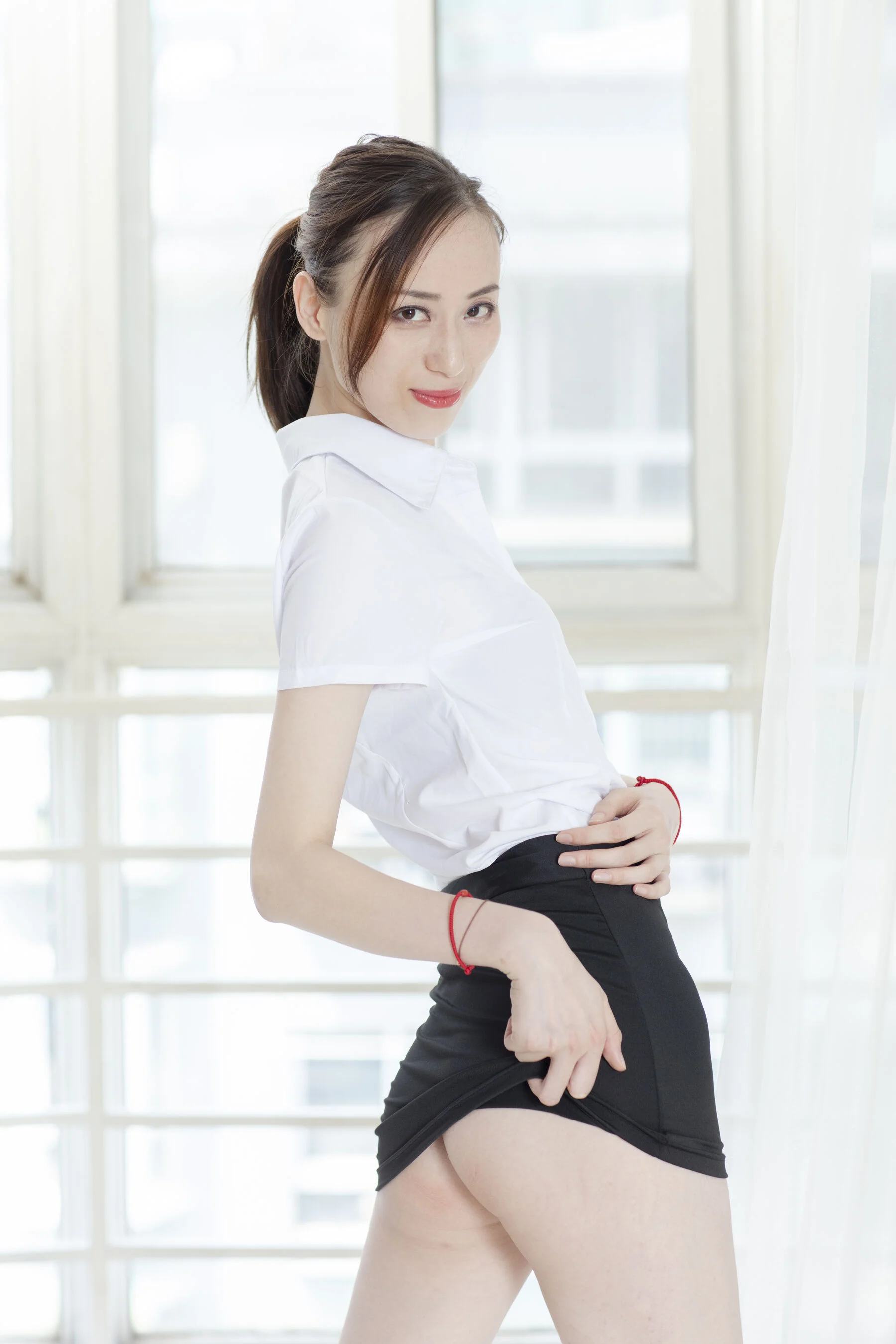 国模静香大尺度人体私拍套图 - Photo 80