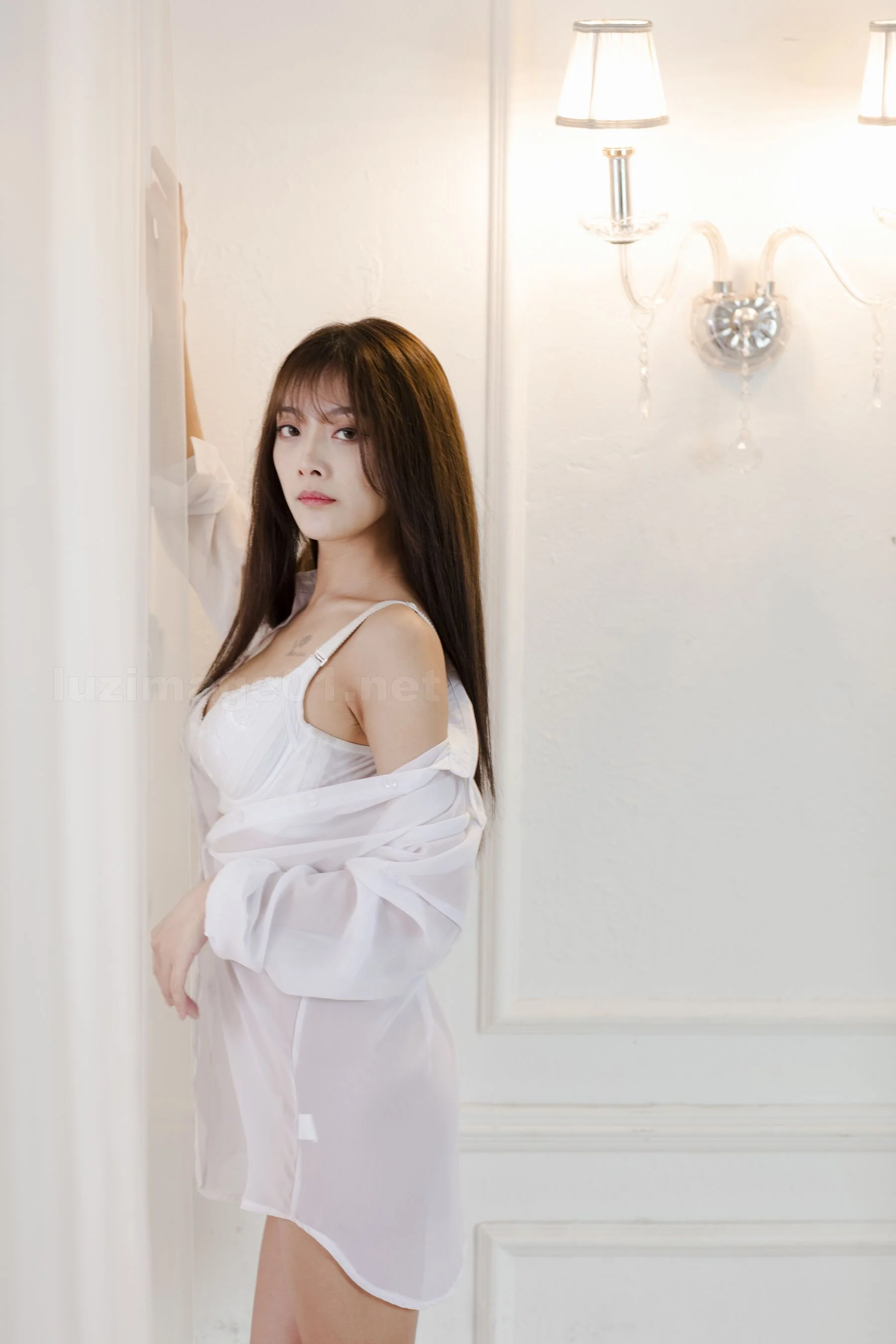 国模佳妮（小杨妹妹）大尺度人体私拍陶套图 - Photo 185