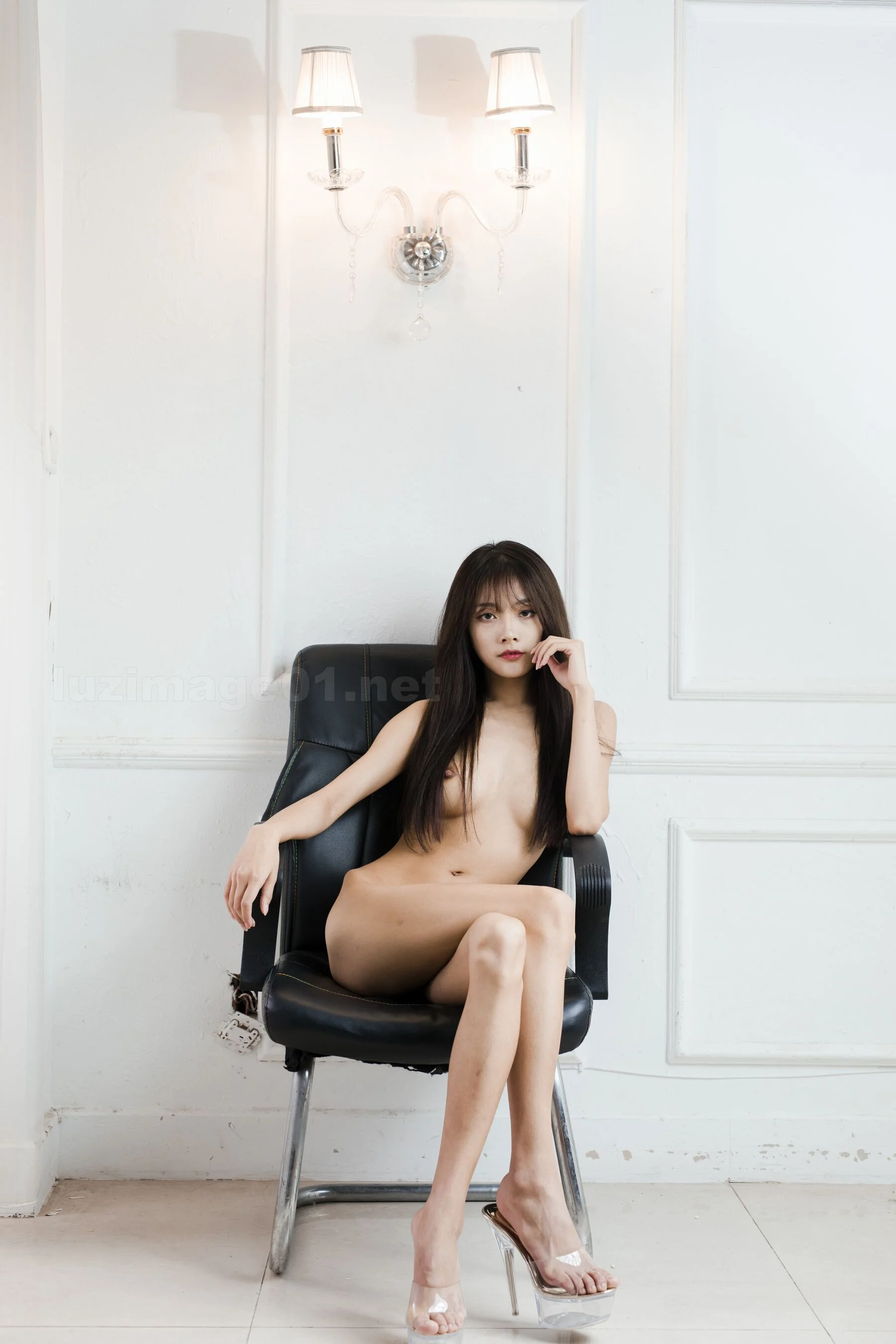 国模佳妮（小杨妹妹）大尺度人体私拍陶套图 - Photo 305