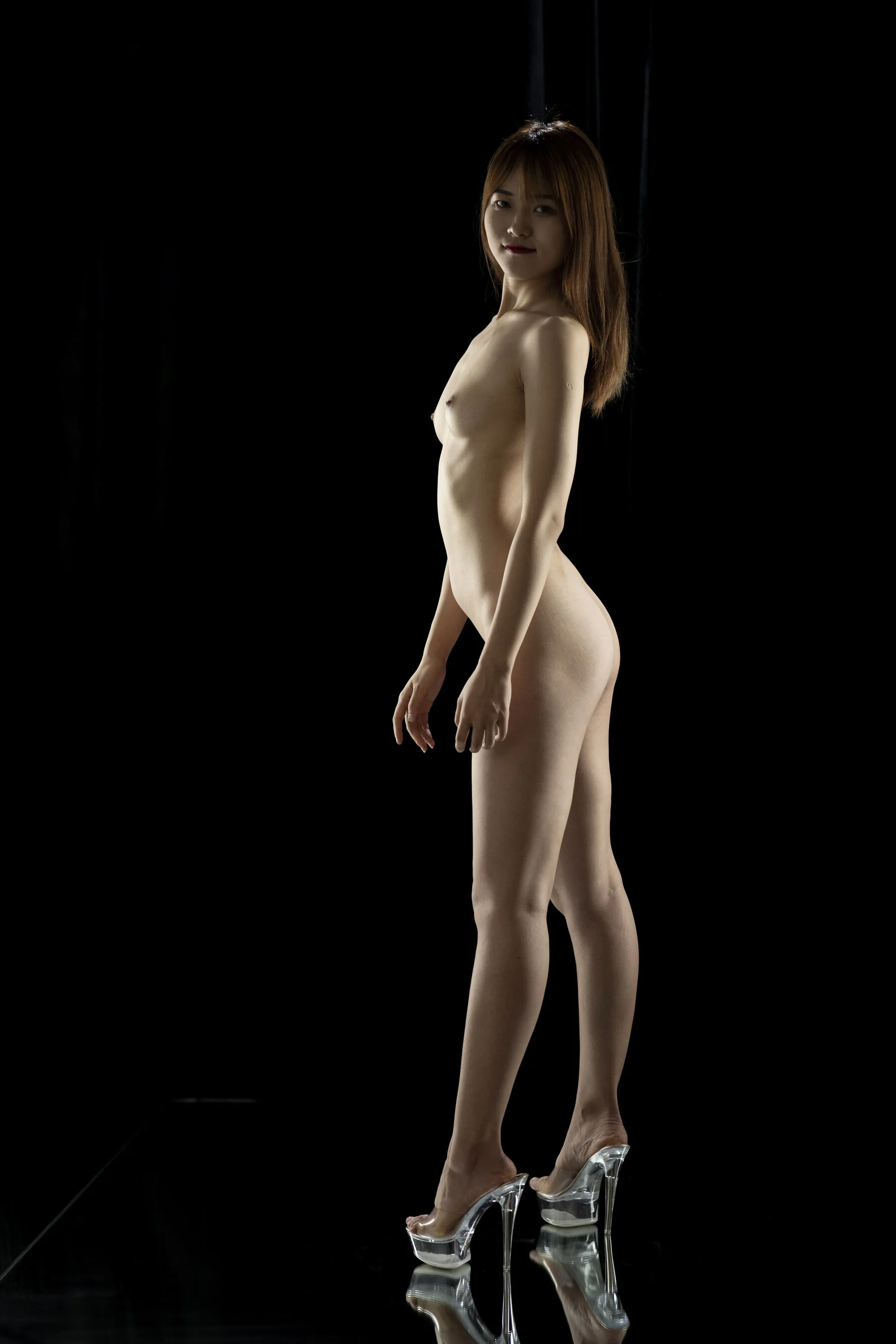 国模子涵大尺度人体私拍套图 - Photo 151