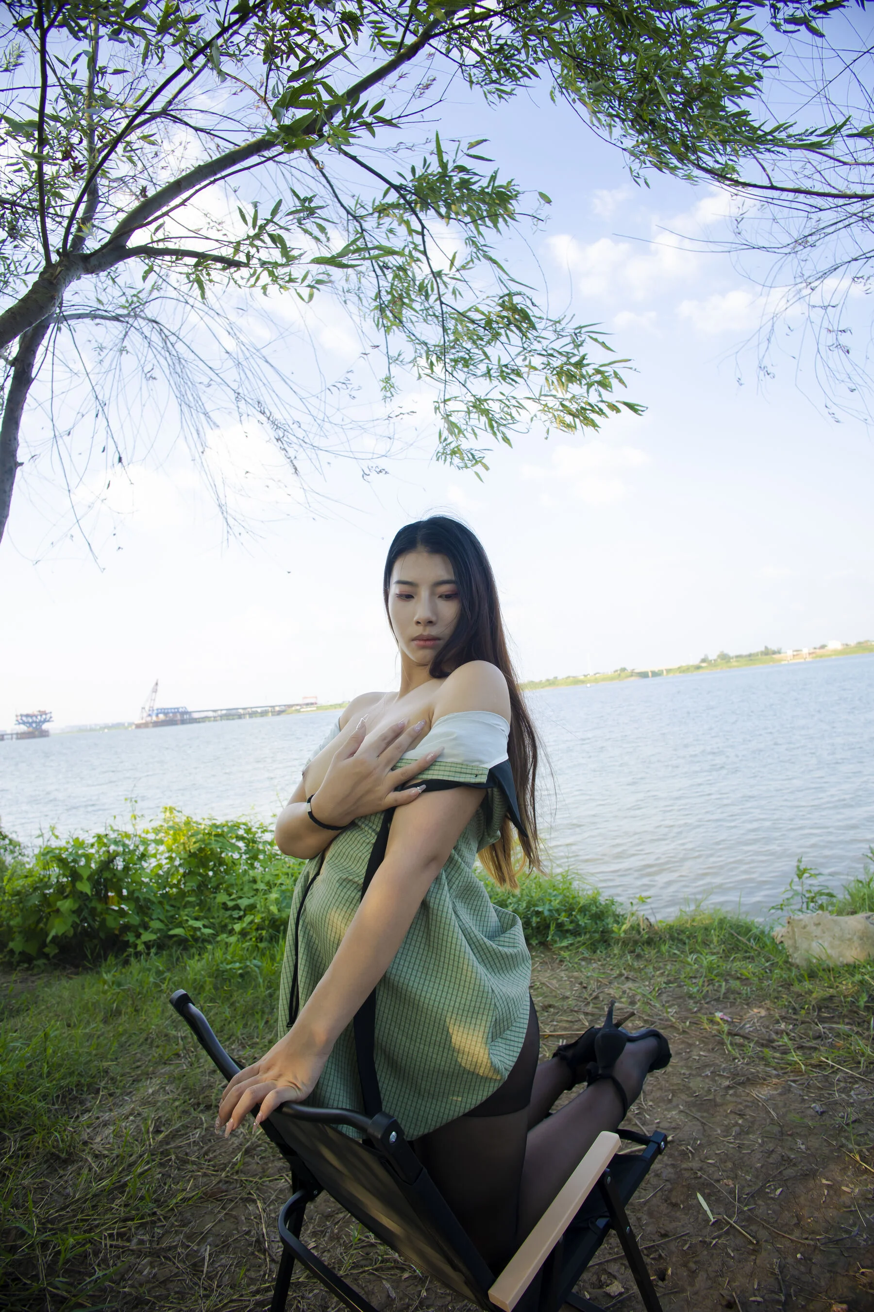 国模静一大尺度人体私拍套图 - Photo 351