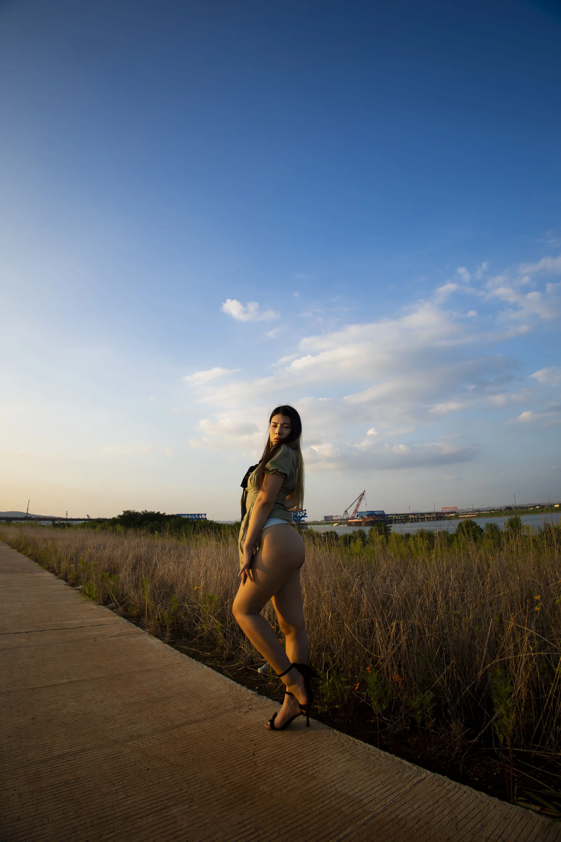 国模静一大尺度人体私拍套图 - Photo 888