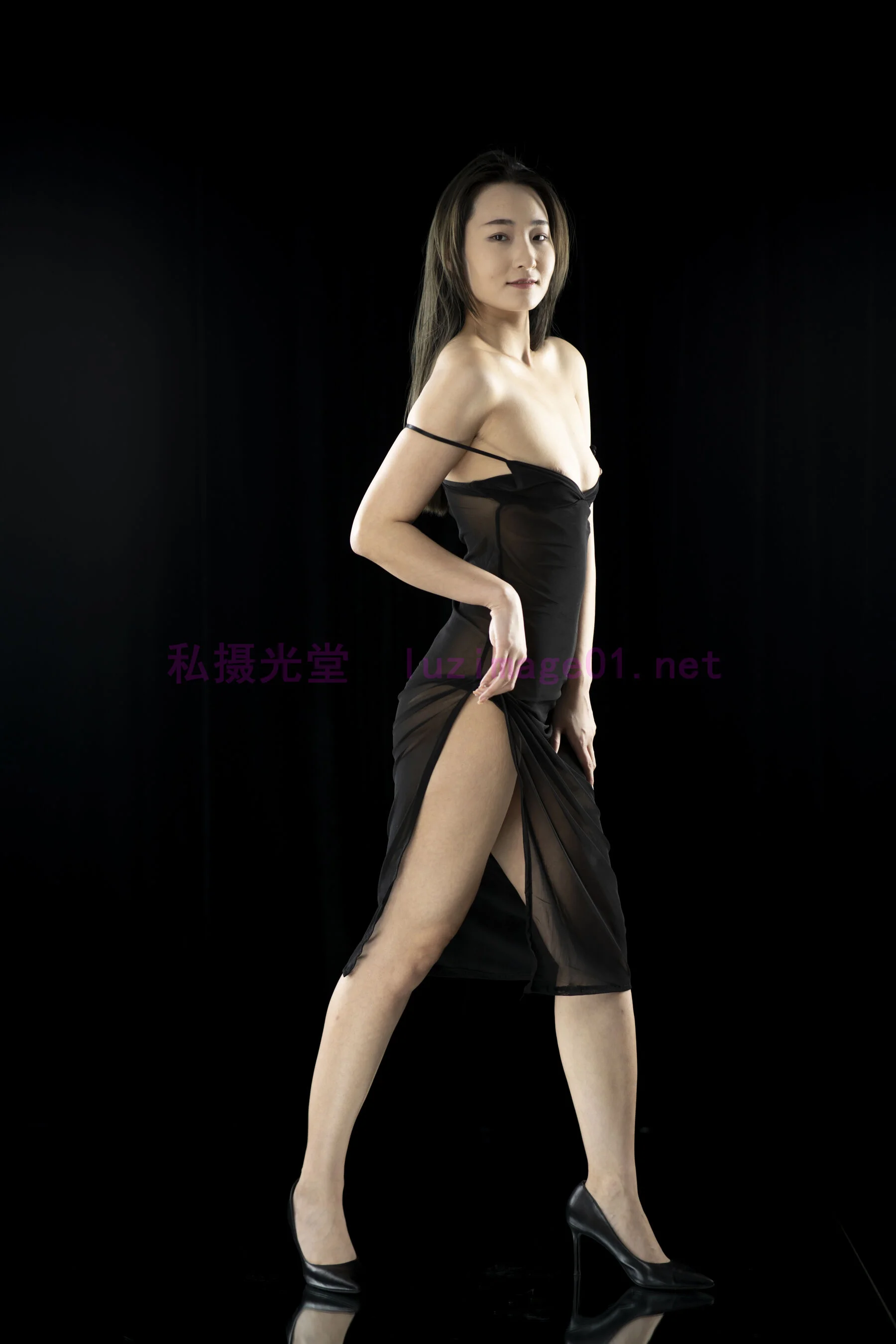 国模若雨大尺度人体私拍套图 - Photo 379