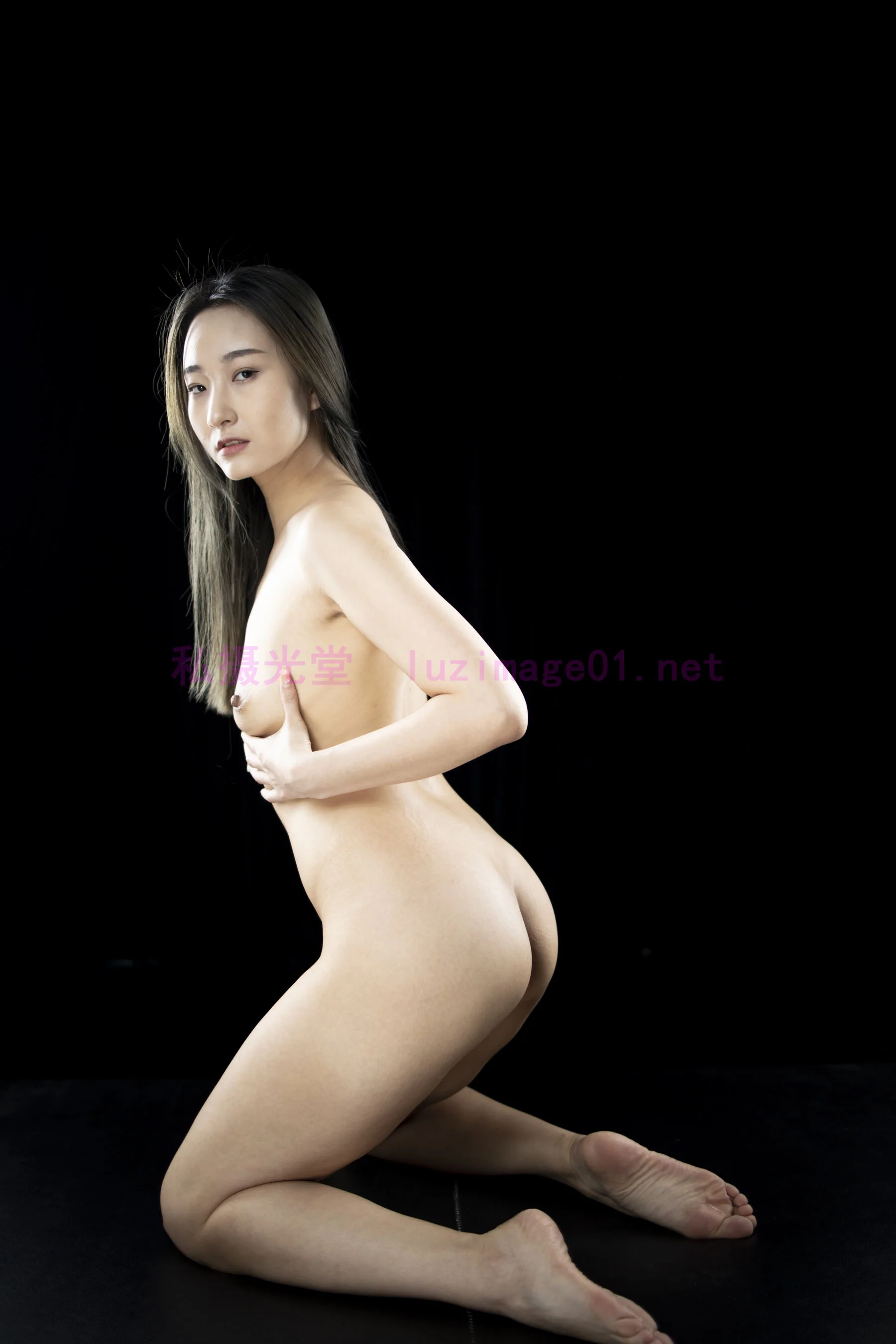 国模若雨大尺度人体私拍套图 - Photo 649