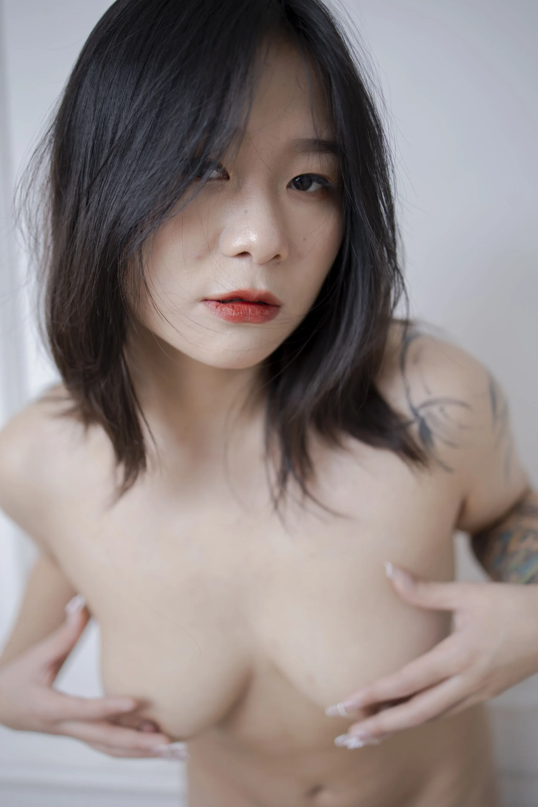 国模悦芸大尺度人体私拍套图 - Photo 552