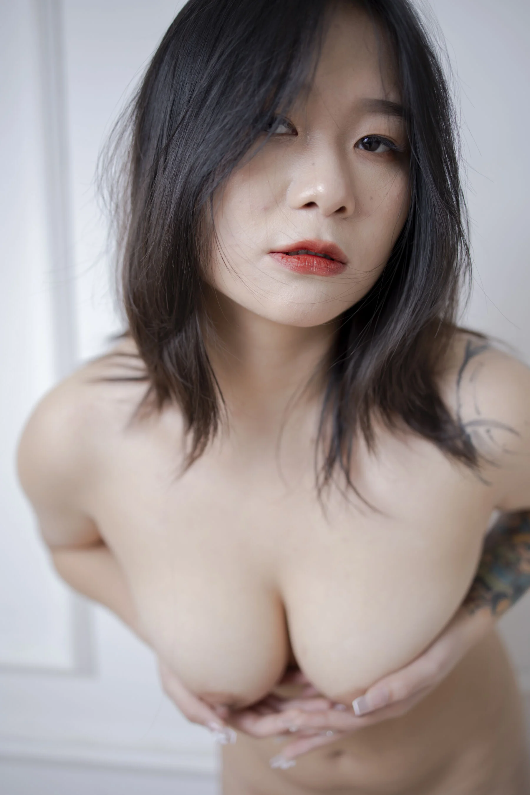 国模悦芸大尺度人体私拍套图 - Photo 556