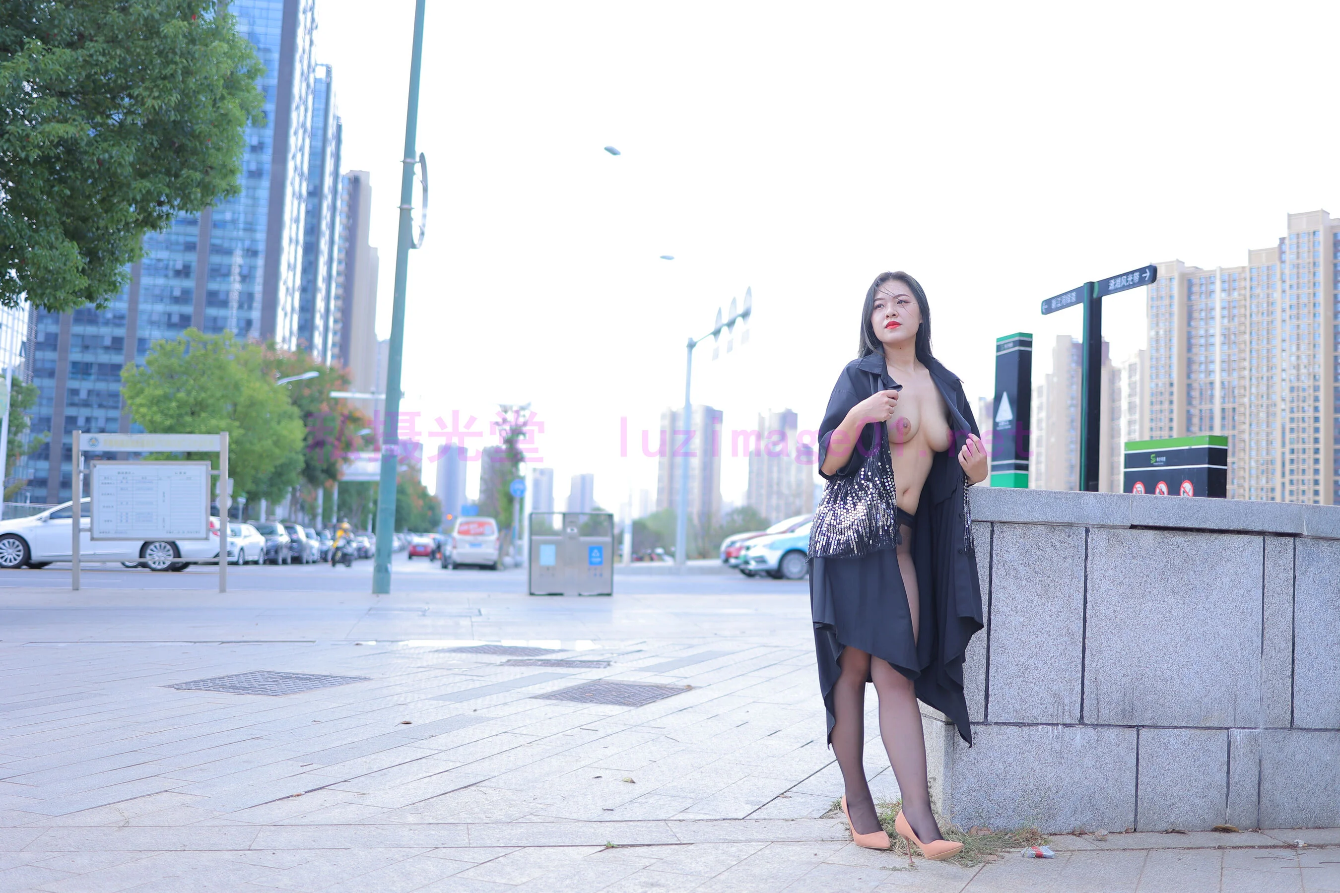 国模宁蒗大尺度人体私拍套图 - Photo 229