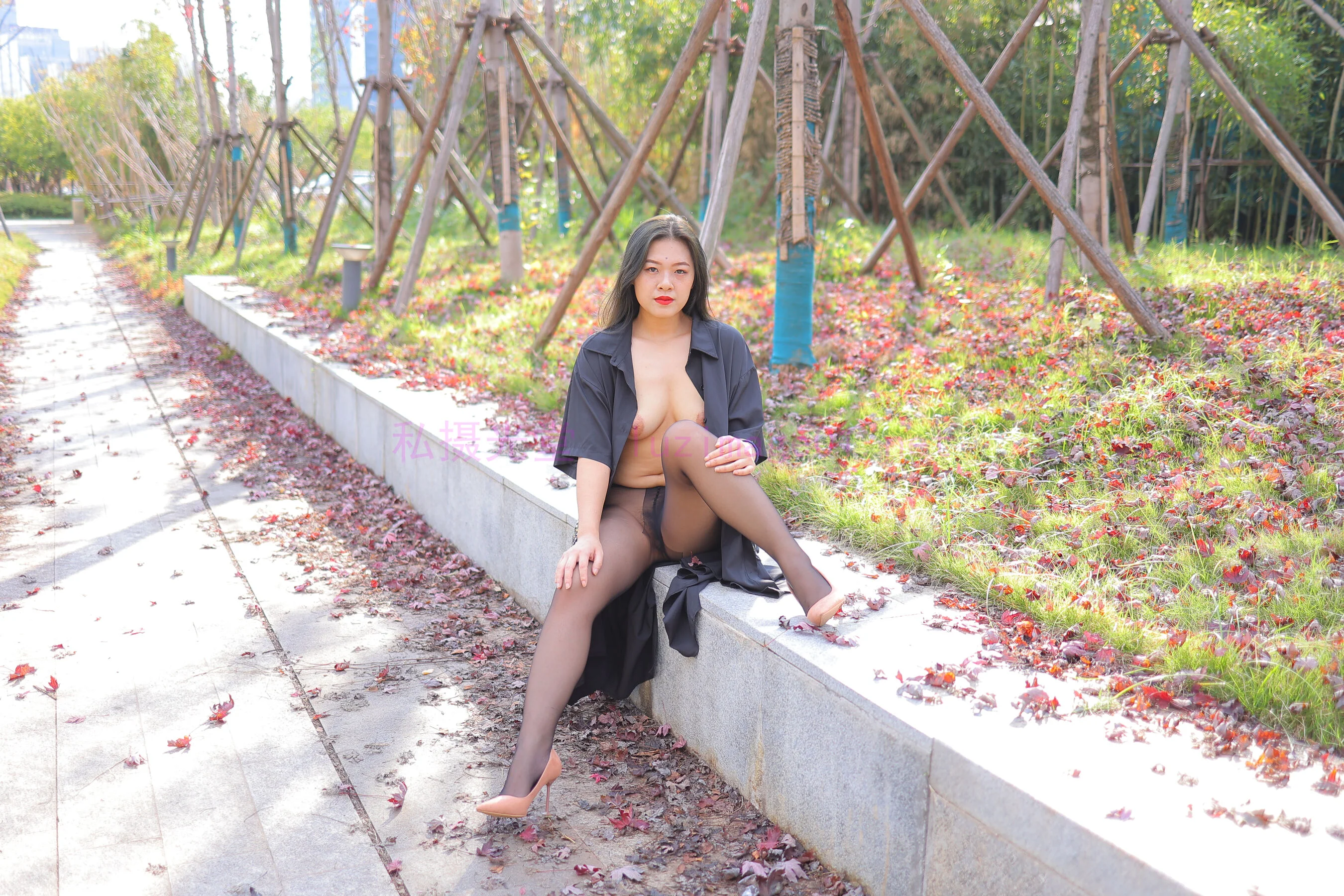 国模宁蒗大尺度人体私拍套图 - Photo 317