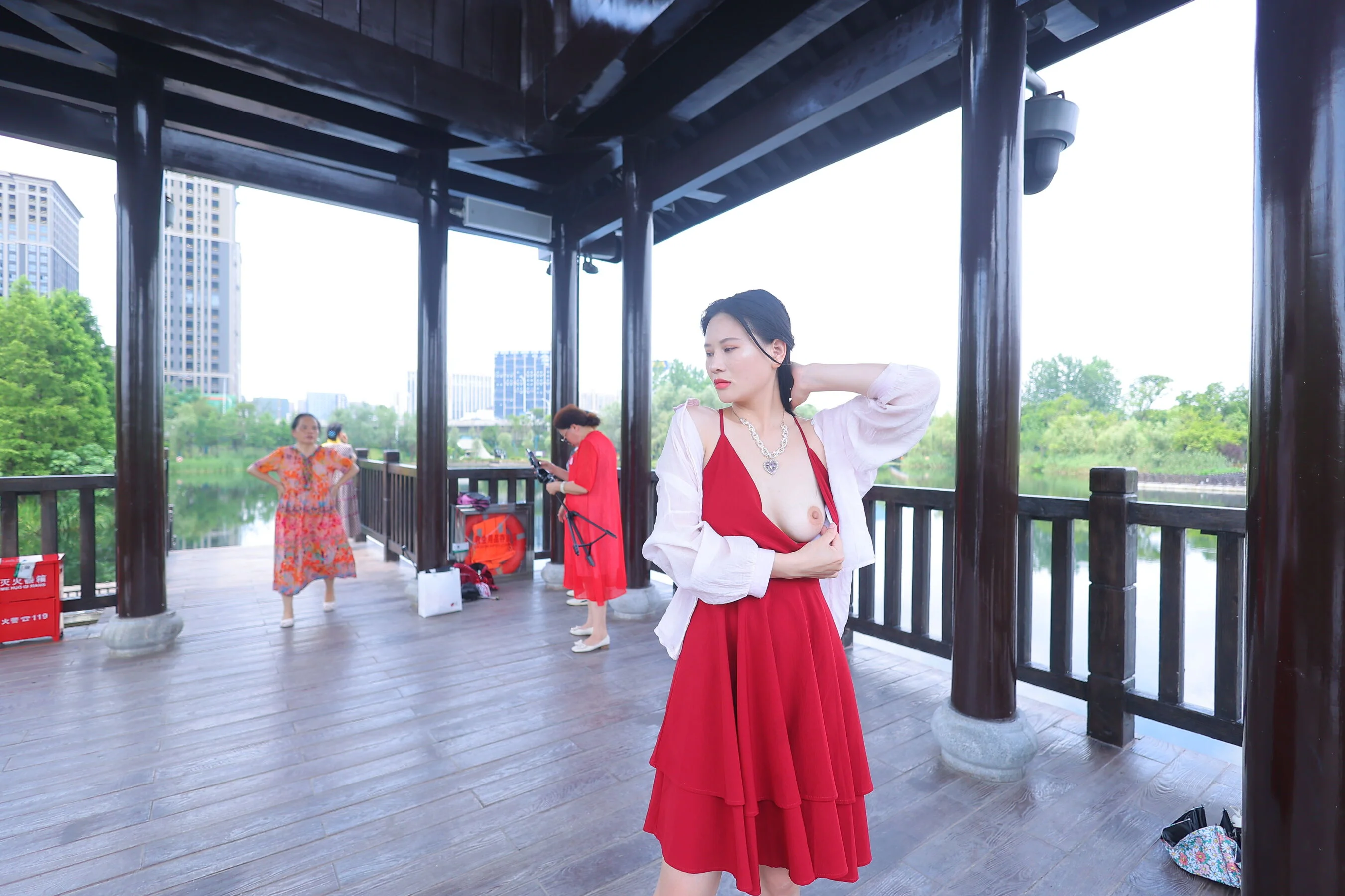 国模如懿大尺度人体私拍套图 - Photo 291