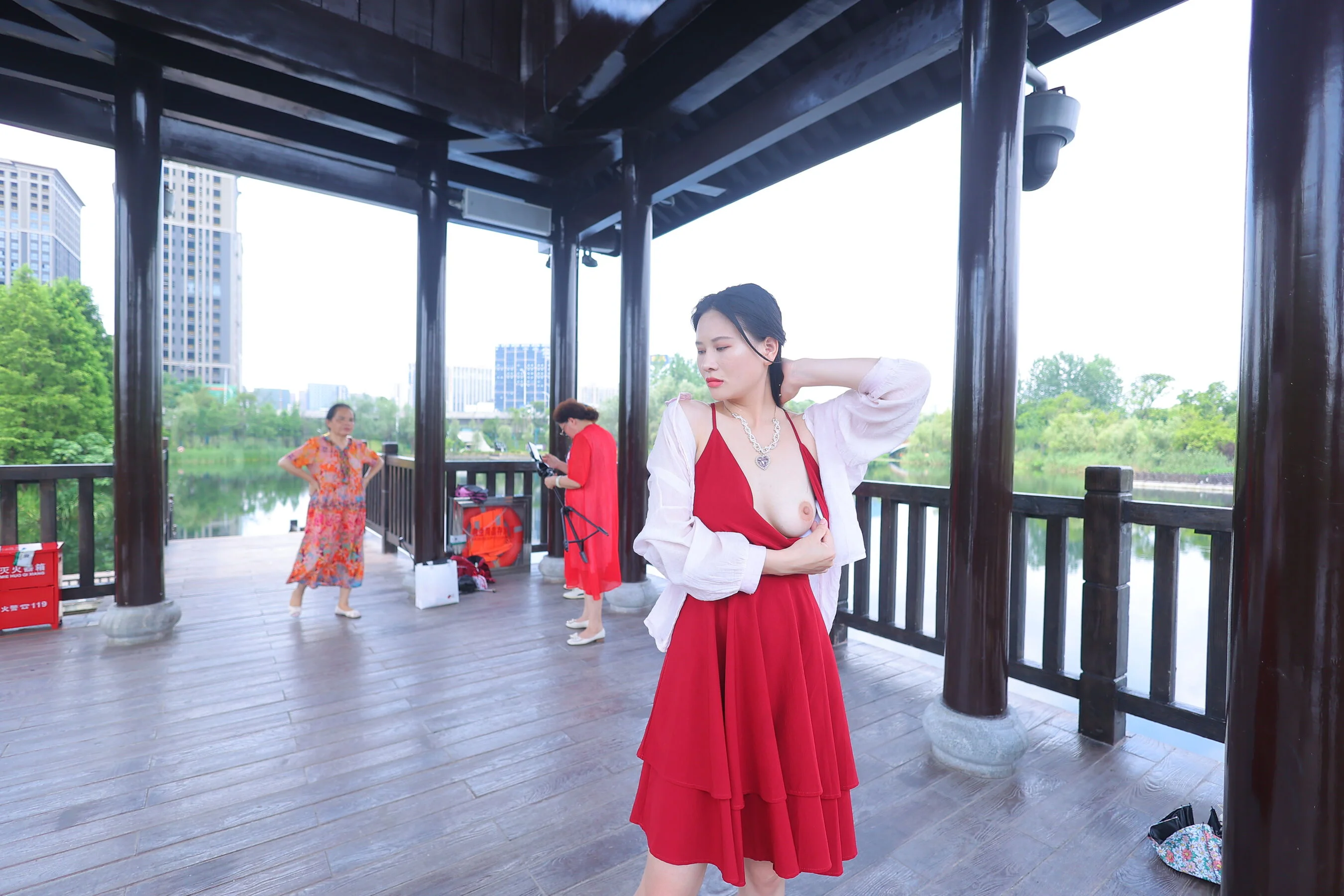 国模如懿大尺度人体私拍套图 - Photo 292