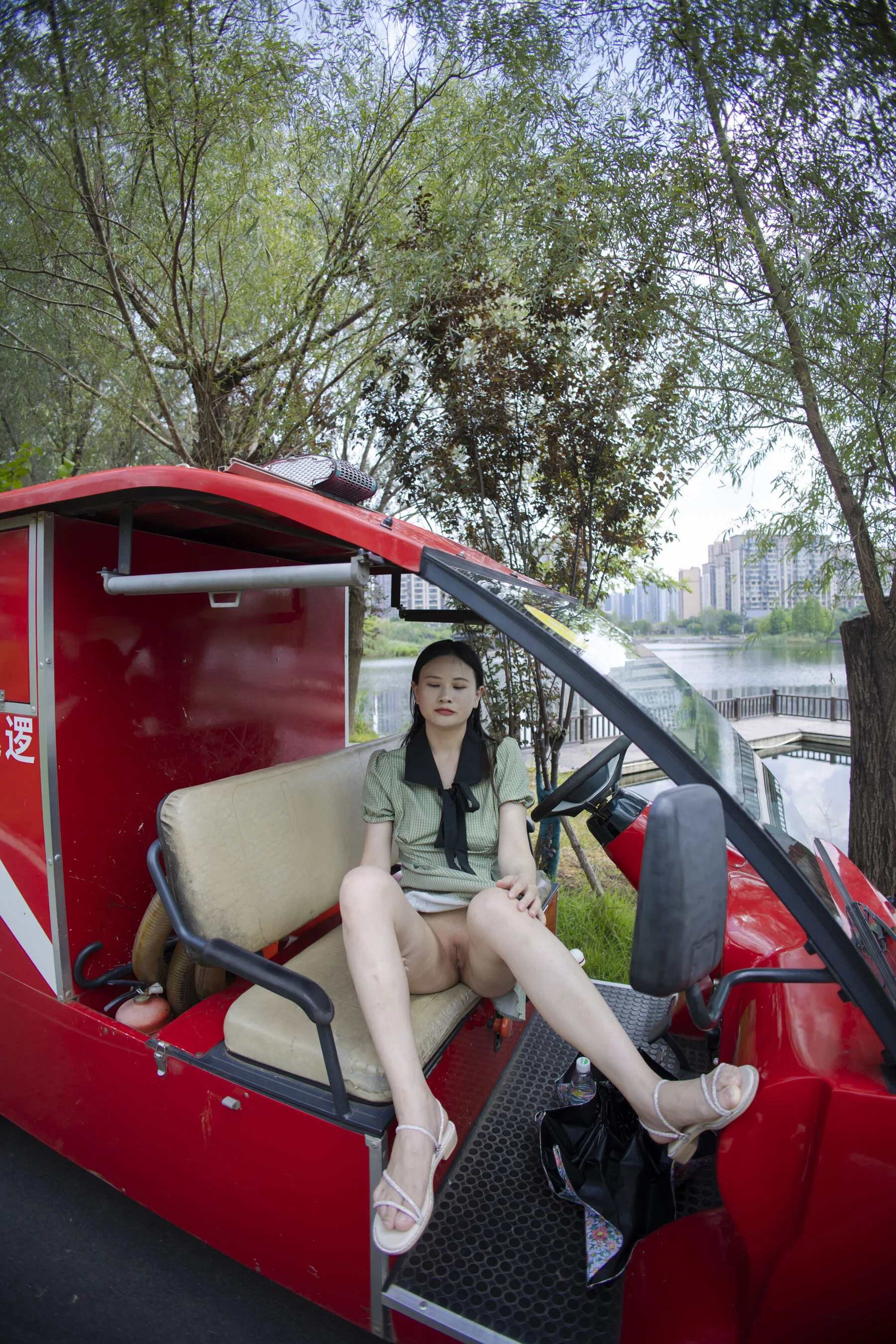 国模如懿大尺度人体私拍套图 - Photo 571