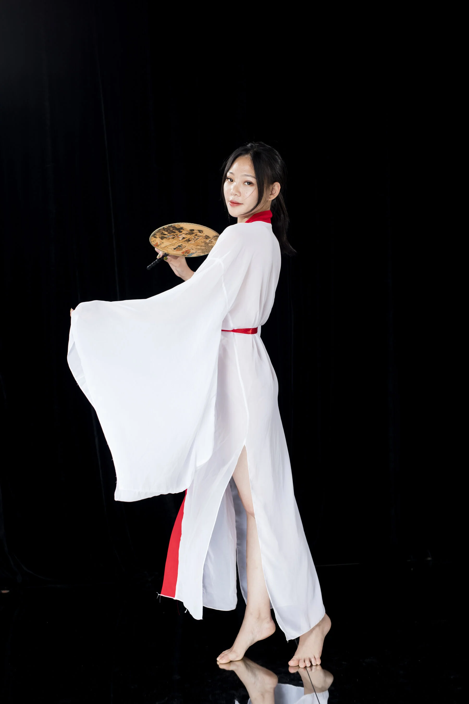 国模小优（辛迪）大尺度人体私拍套图 - Photo 430