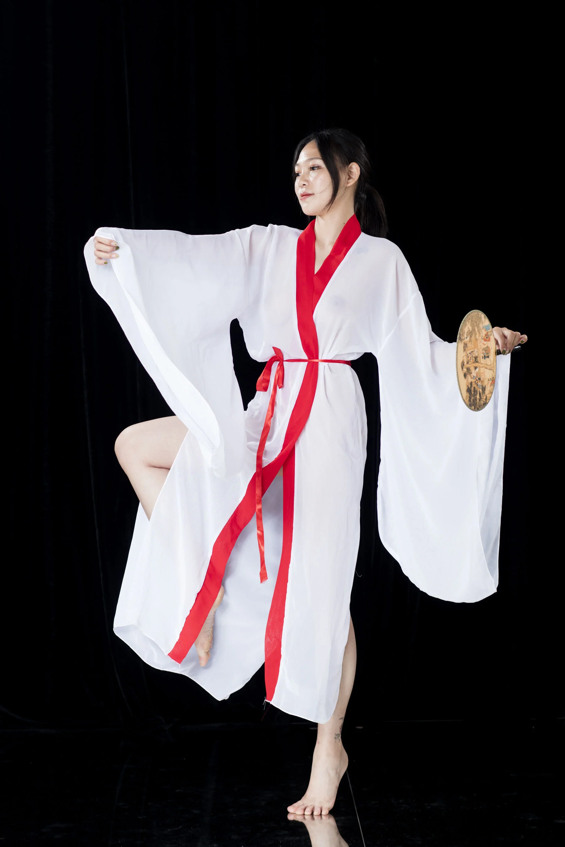 国模小优（辛迪）大尺度人体私拍套图 - Photo 440