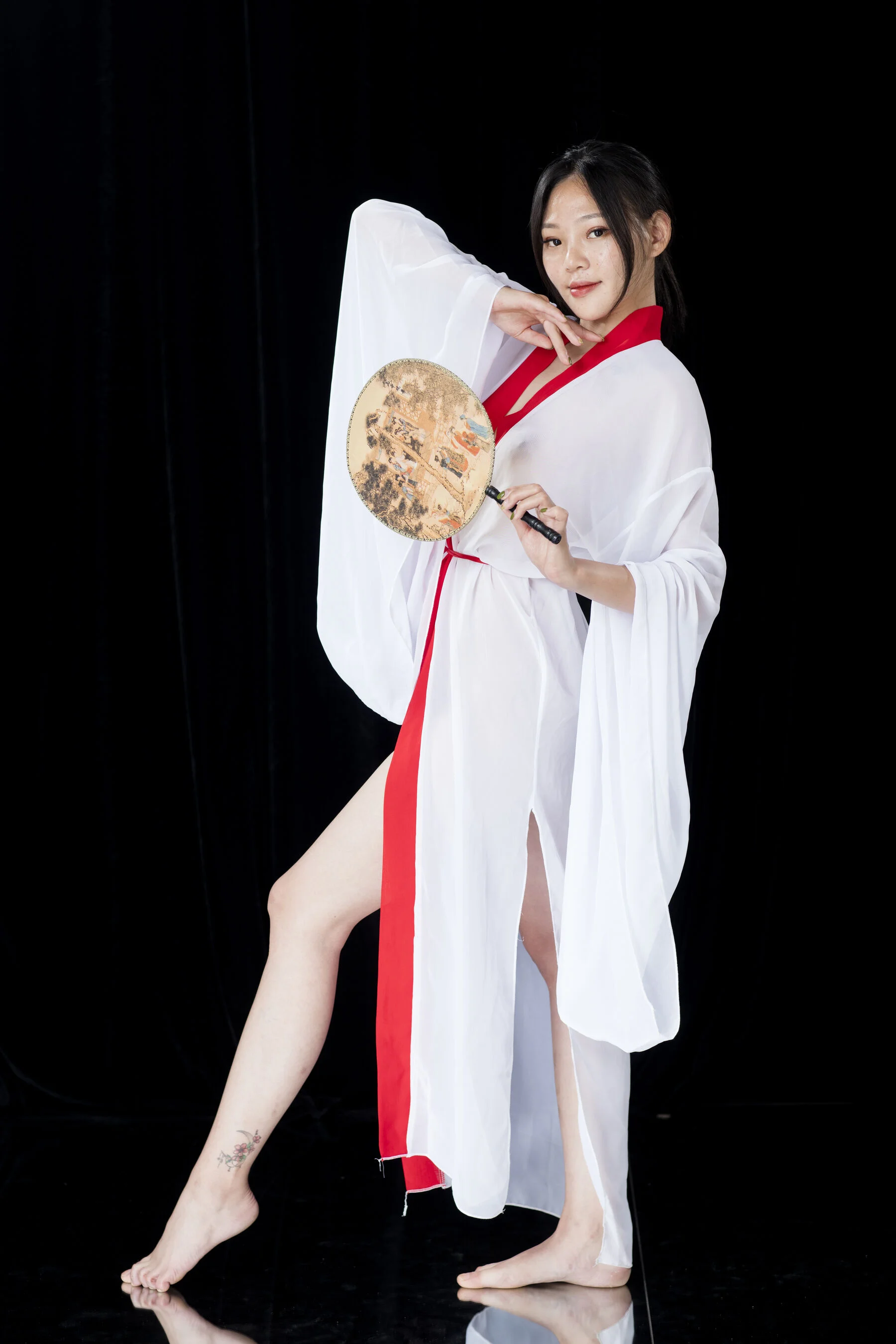 国模小优（辛迪）大尺度人体私拍套图 - Photo 453