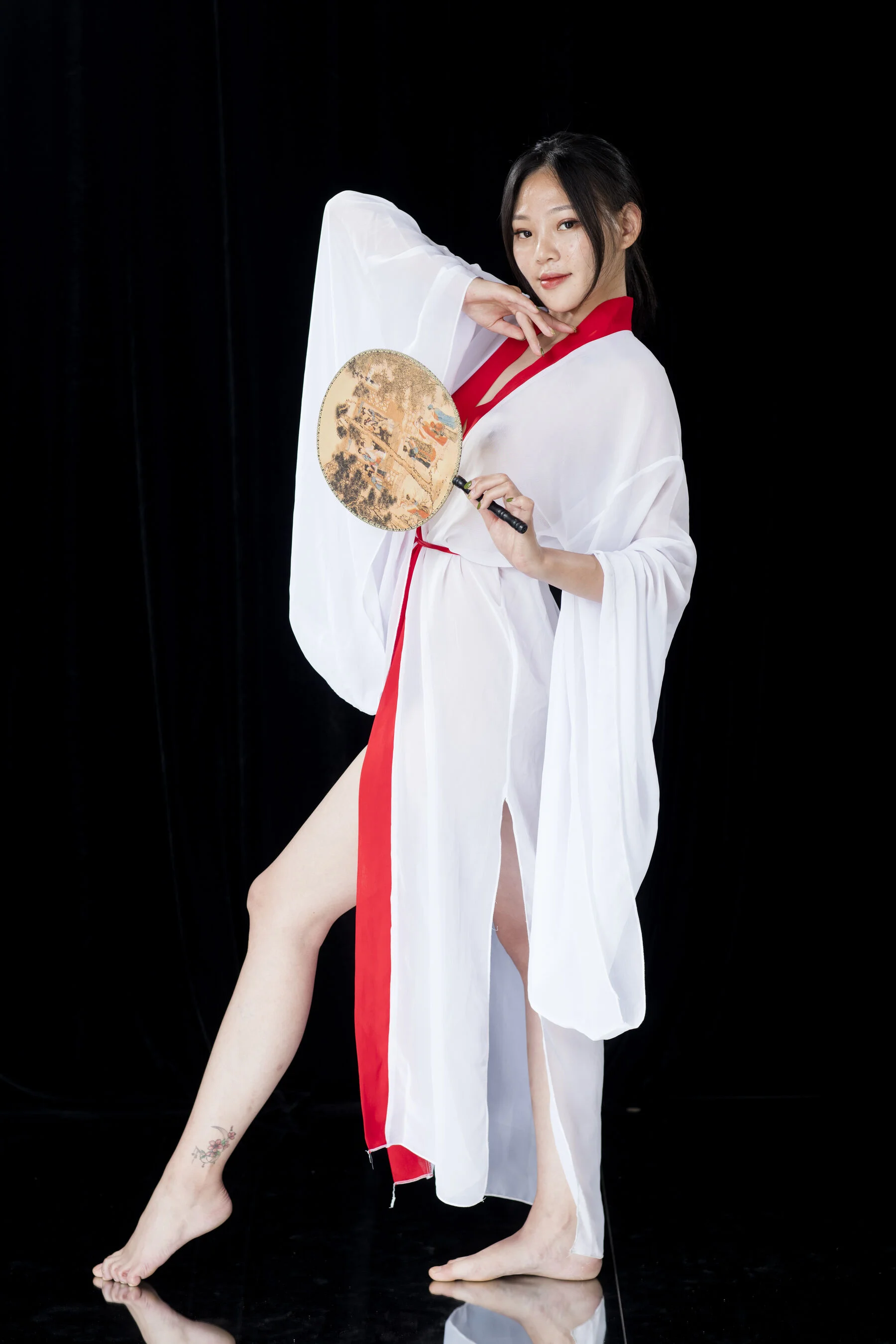 国模小优（辛迪）大尺度人体私拍套图 - Photo 454