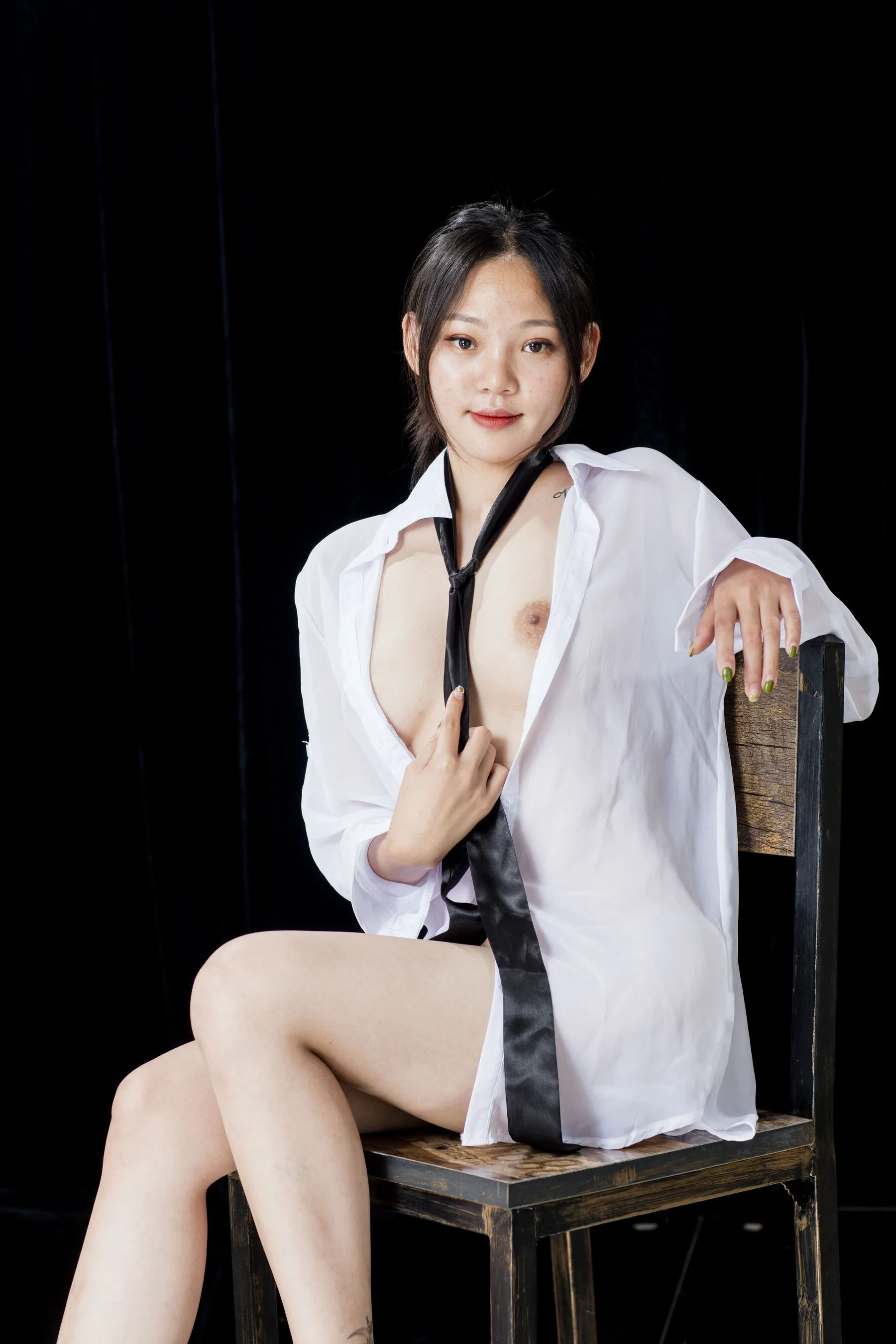 国模小优（辛迪）大尺度人体私拍套图 - Photo 492