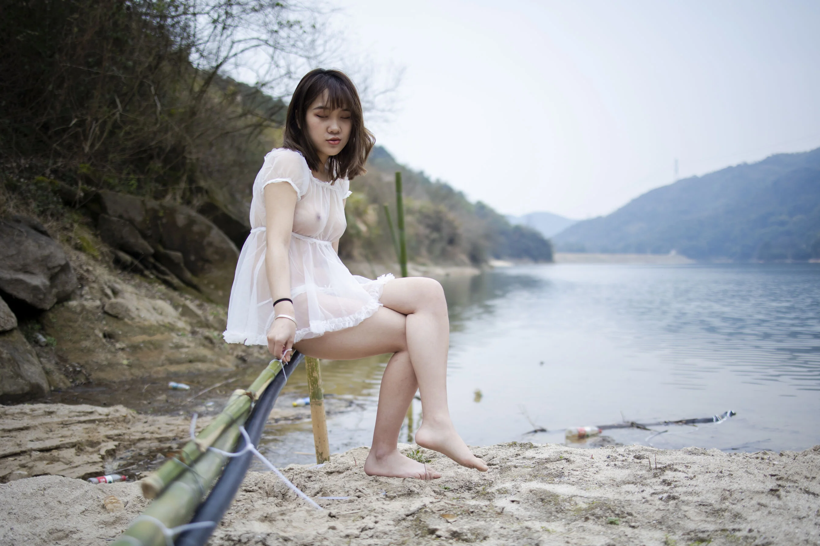 国模果果大尺度人体私拍套图 - Photo 216