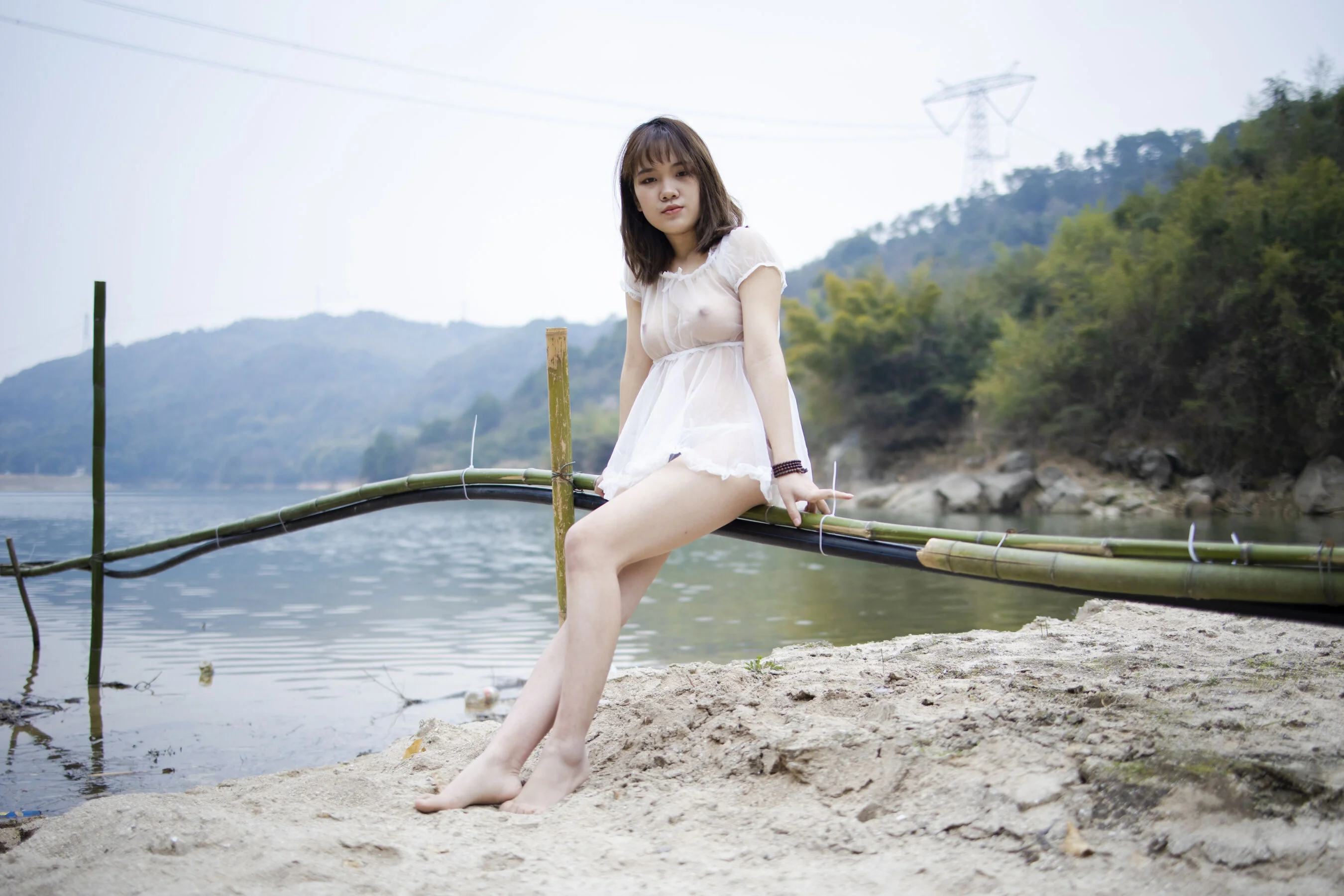 国模果果大尺度人体私拍套图 - Photo 219