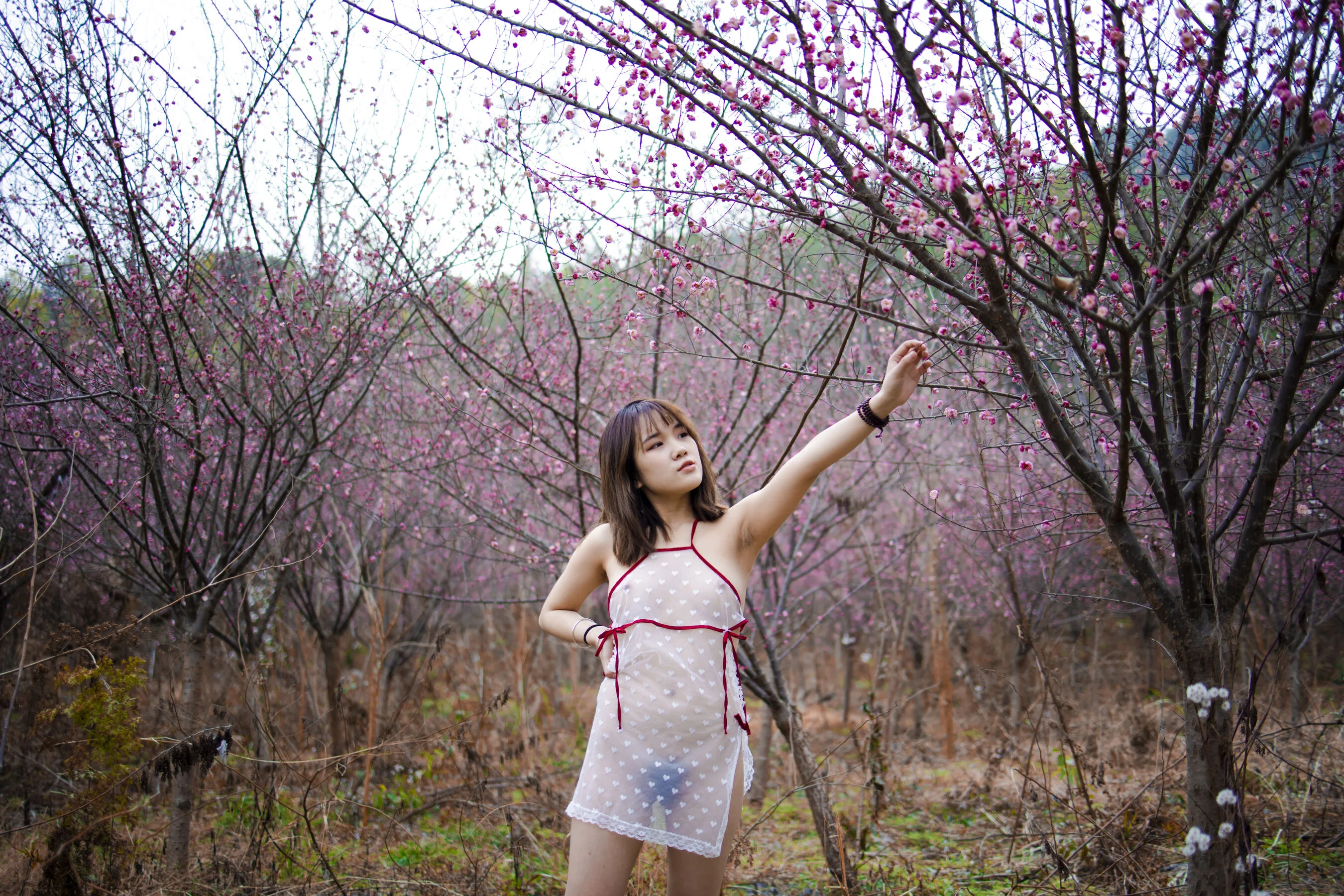 国模果果大尺度人体私拍套图 - Photo 324