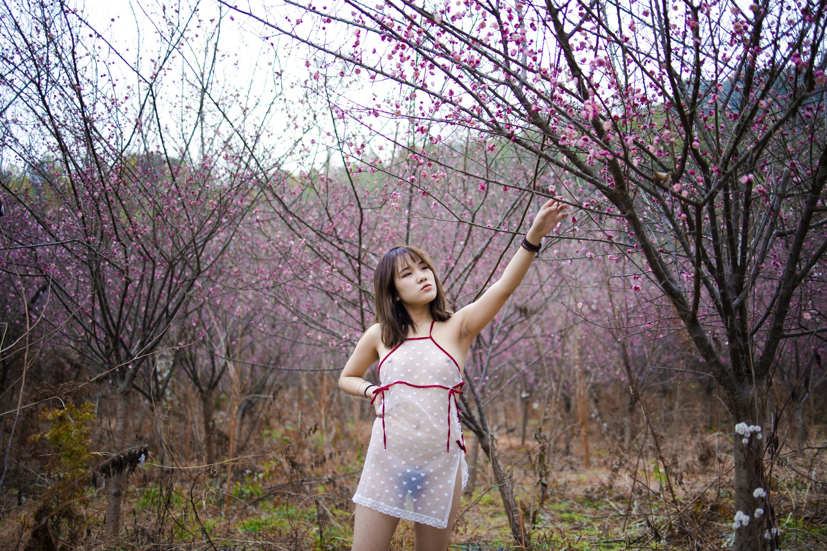 国模果果大尺度人体私拍套图 - Photo 325