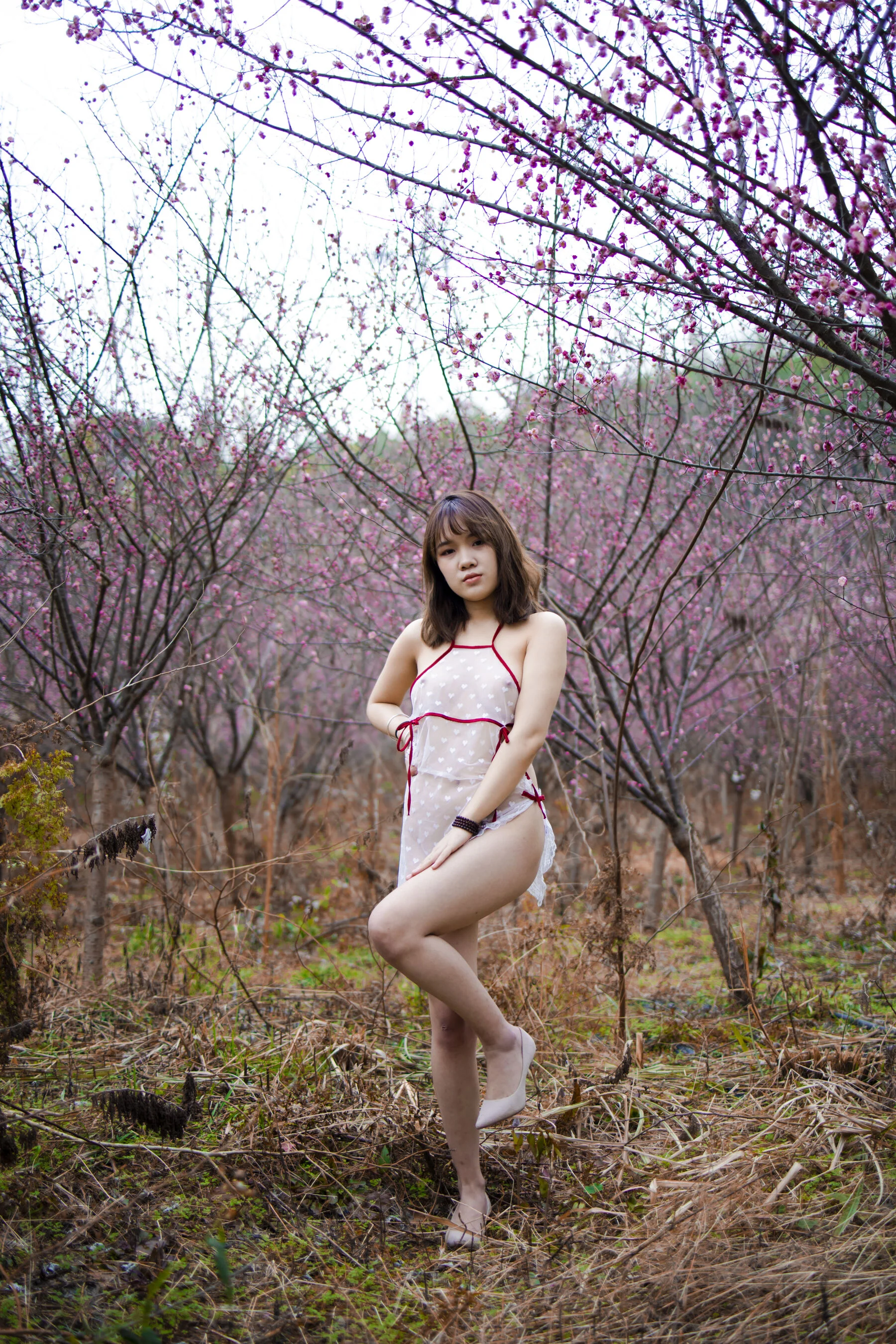 国模果果大尺度人体私拍套图 - Photo 330