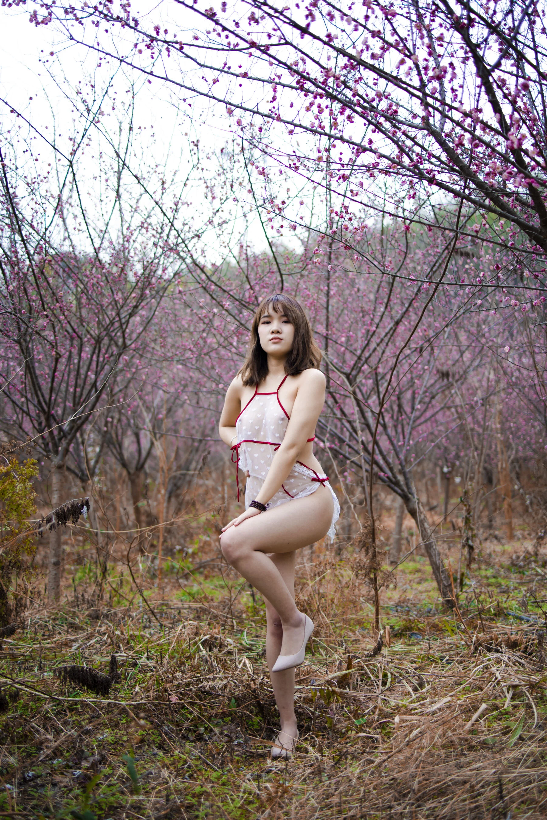 国模果果大尺度人体私拍套图 - Photo 332