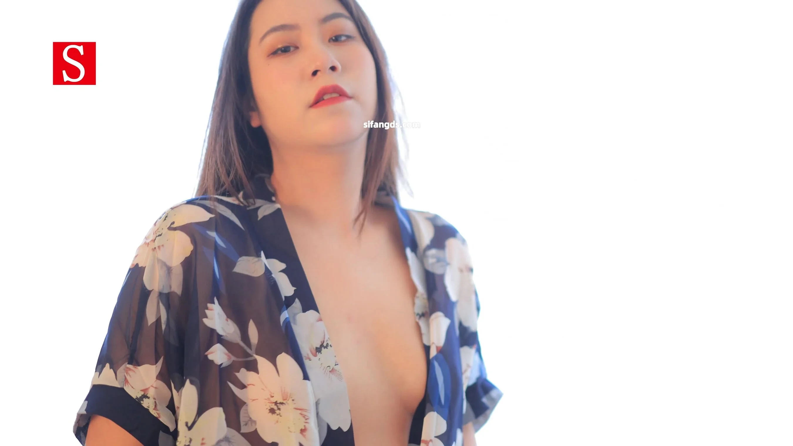 国模宇宁大尺度人体私拍套图 - Photo 130