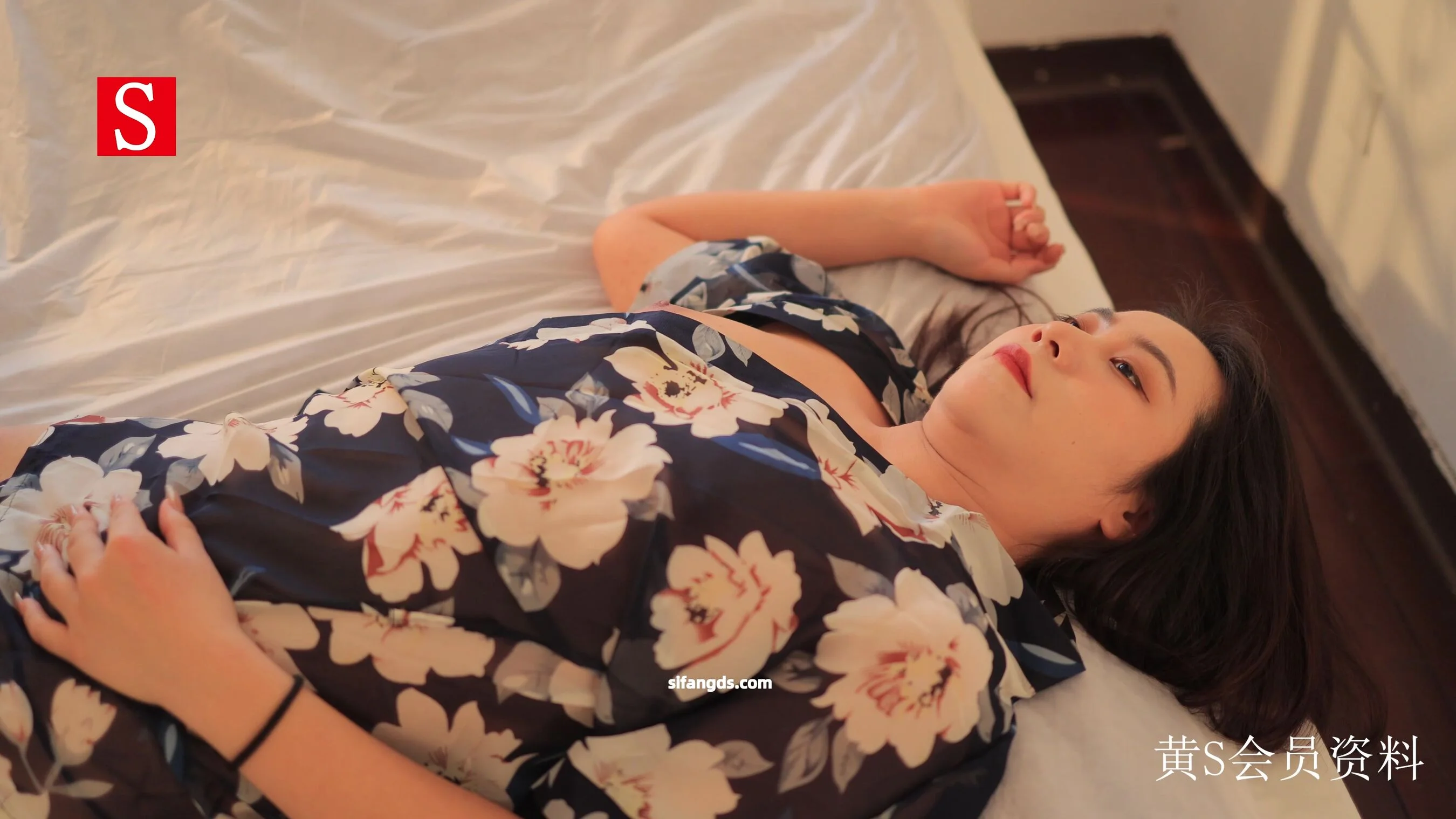 国模宇宁大尺度人体私拍套图 - Photo 165