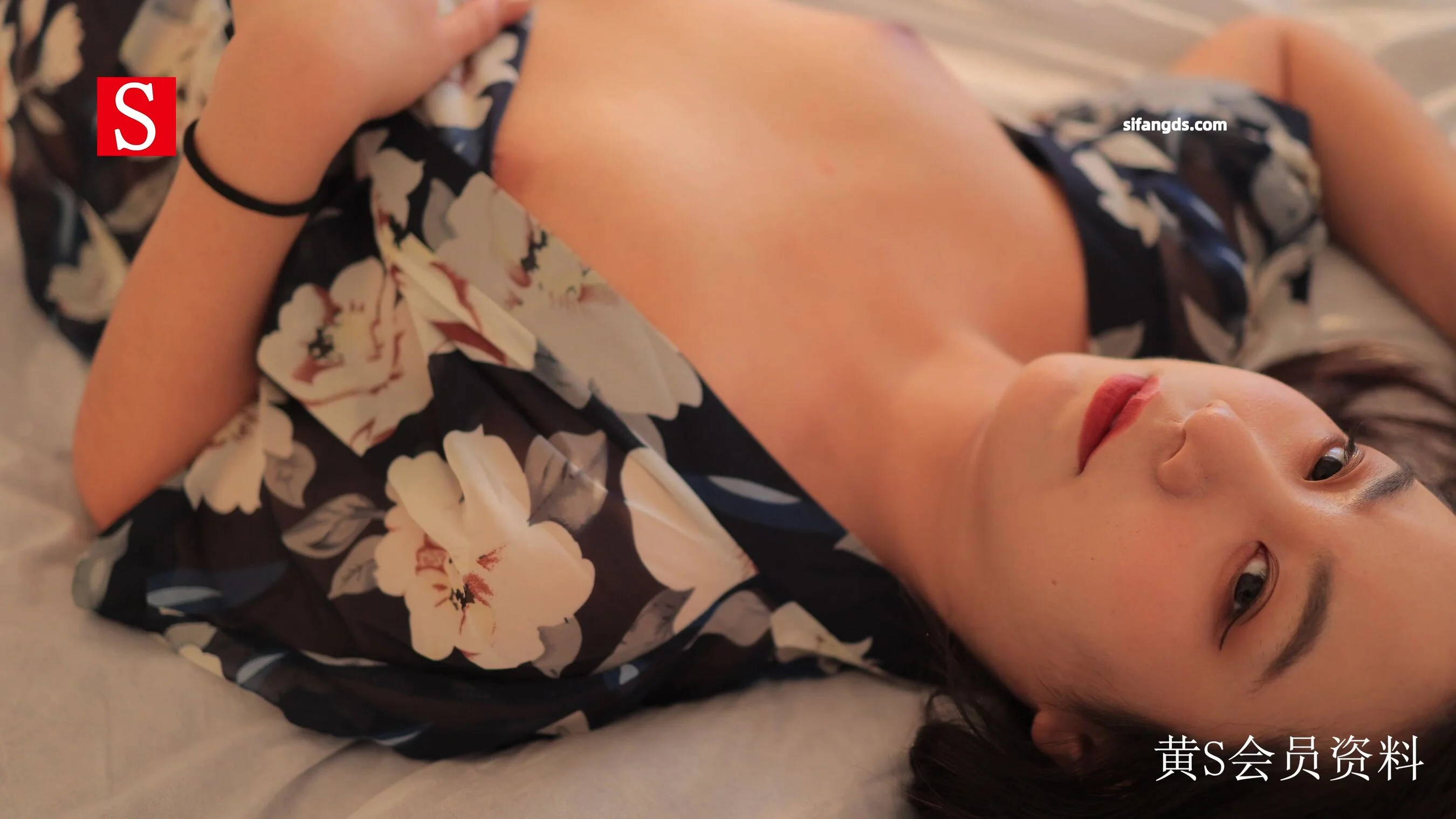 国模宇宁大尺度人体私拍套图 - Photo 177