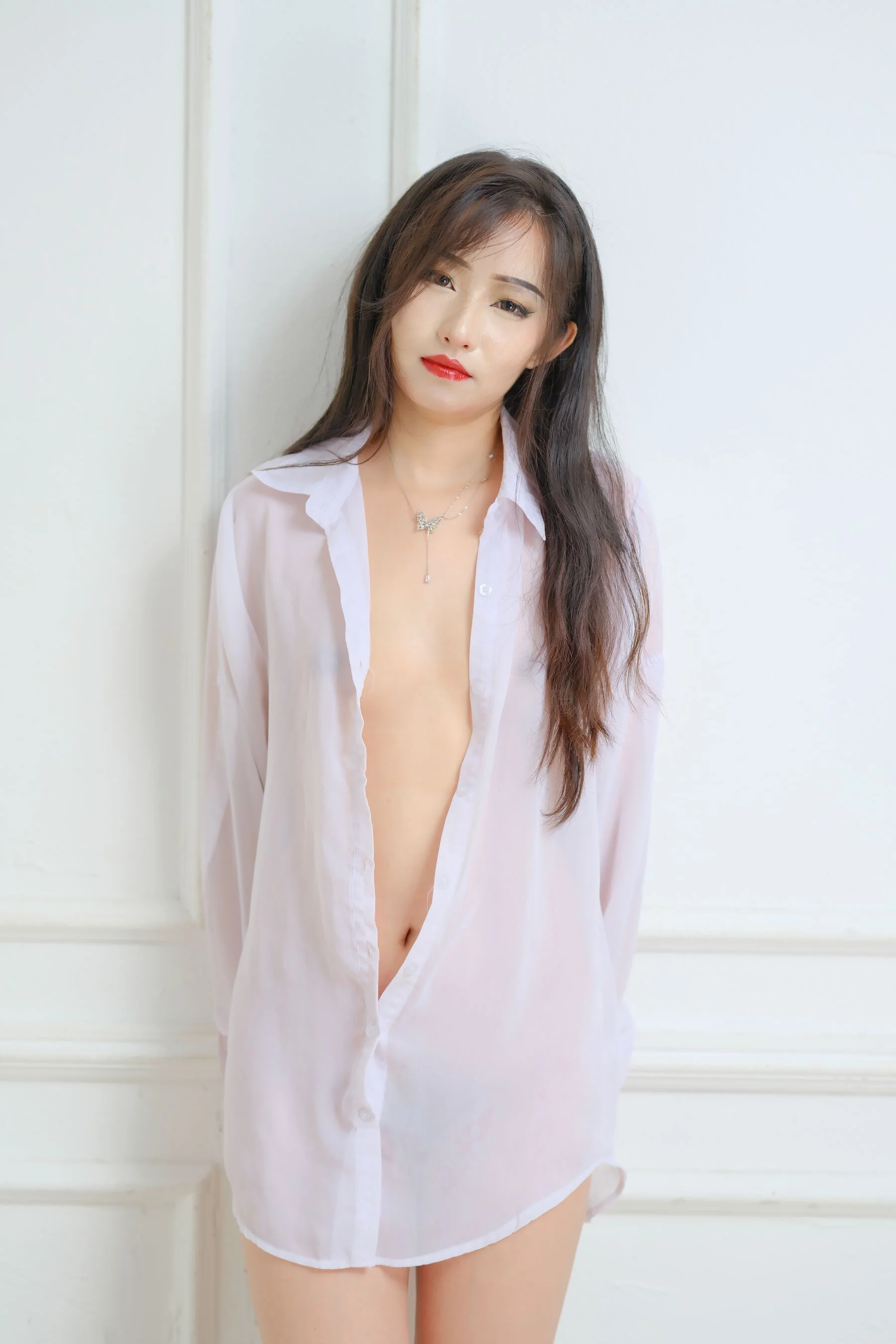 国模小泽大尺度人体私拍套图 - Photo 185