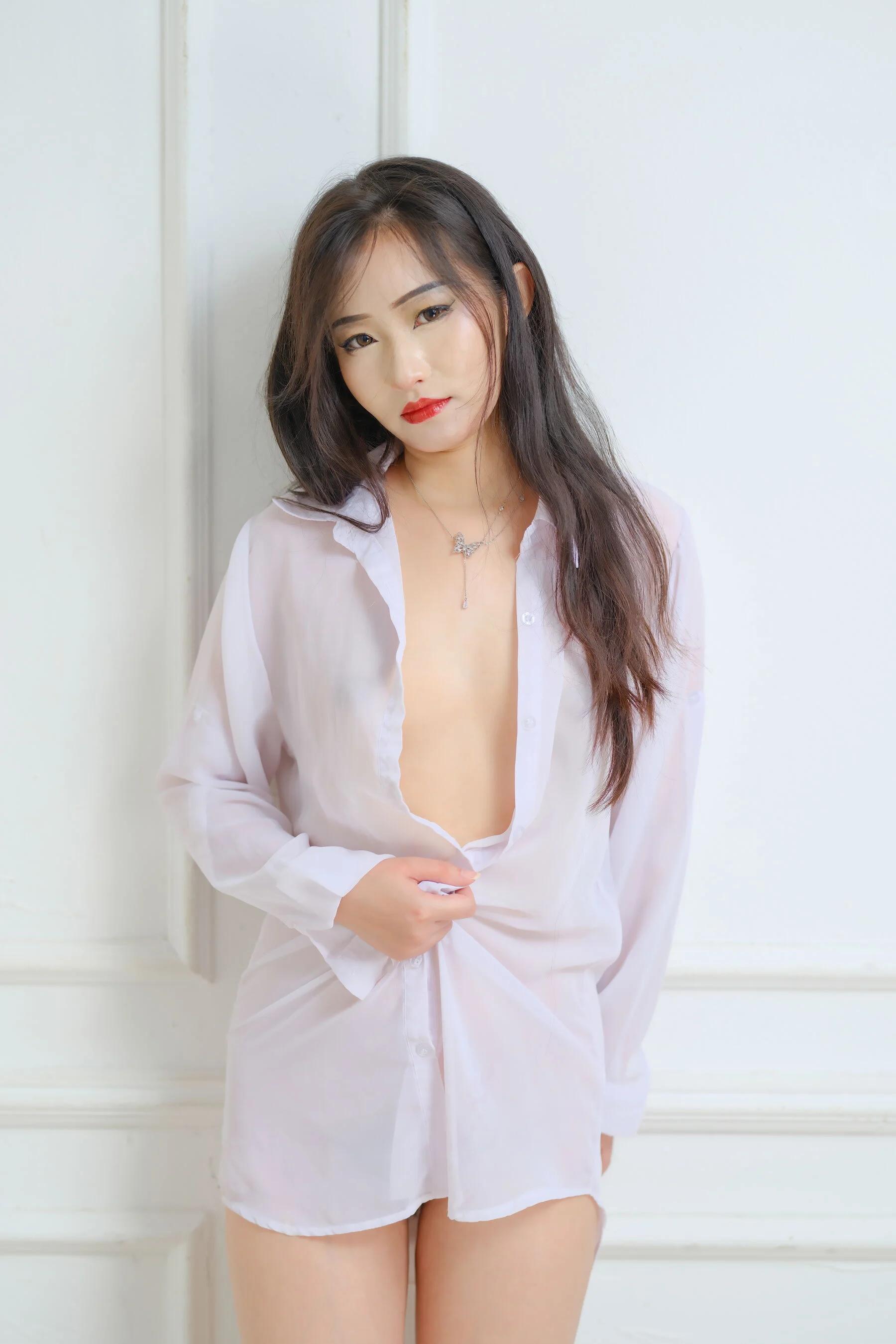 国模小泽大尺度人体私拍套图 - Photo 190