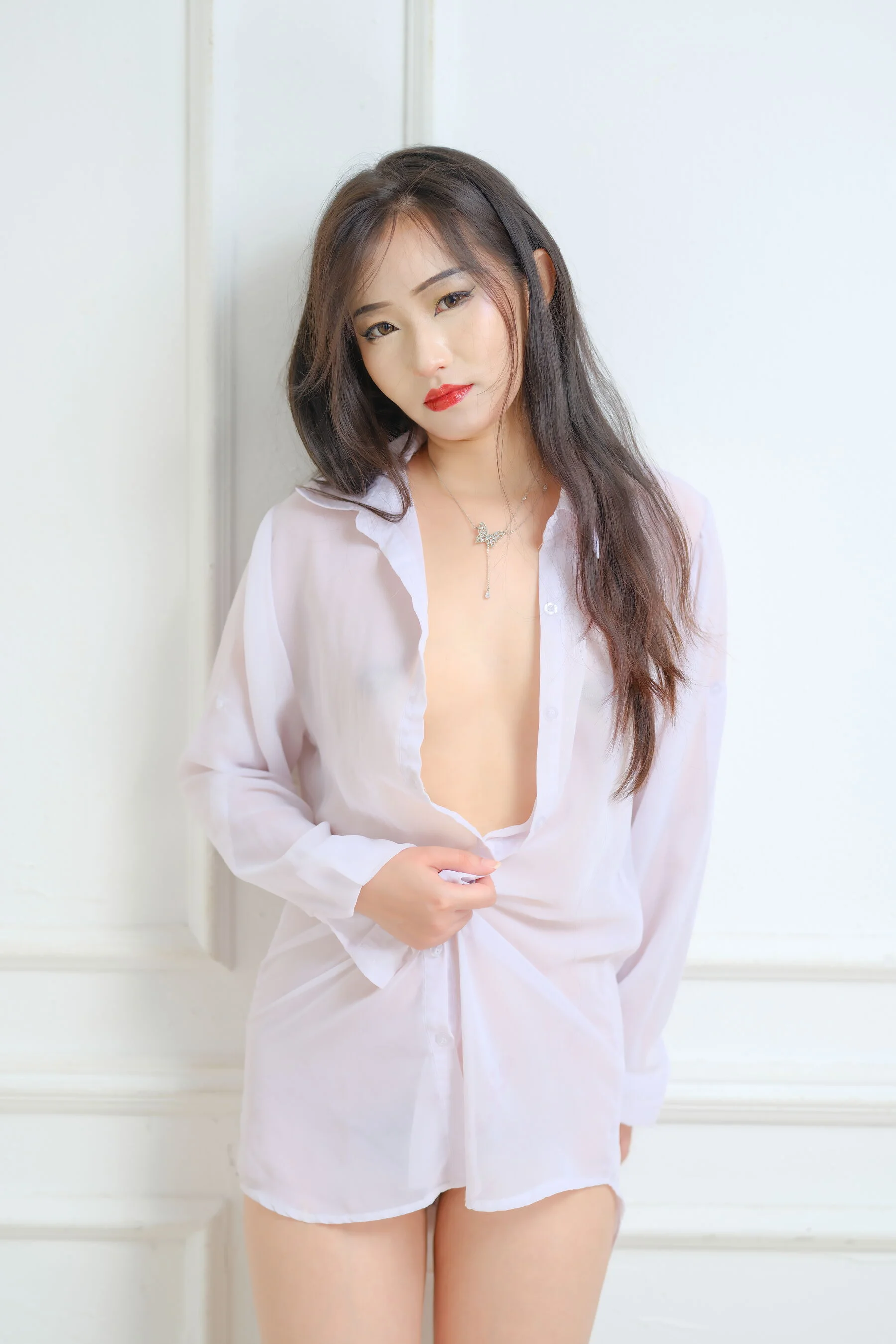 国模小泽大尺度人体私拍套图 - Photo 191