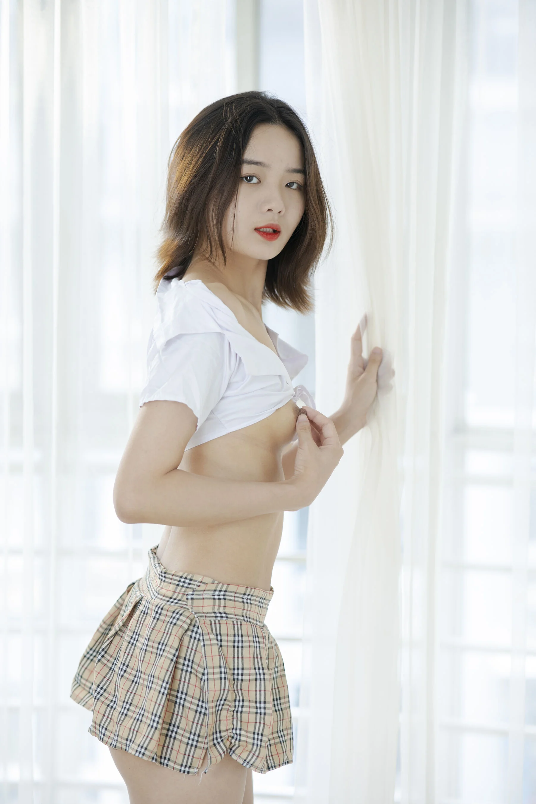 国模小爱大尺度人体私拍套图 - Photo 208