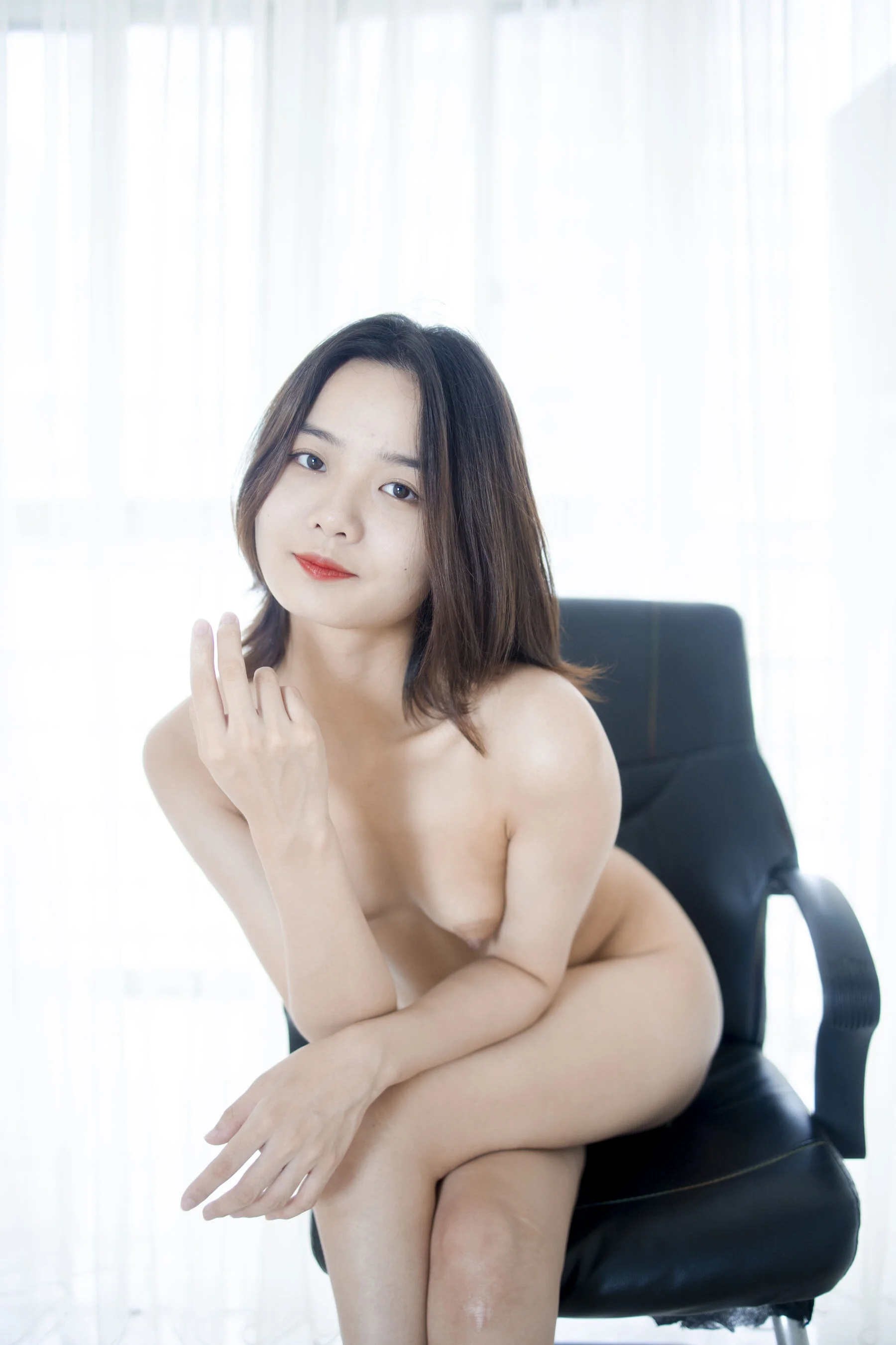 国模小爱大尺度人体私拍套图 - Photo 588