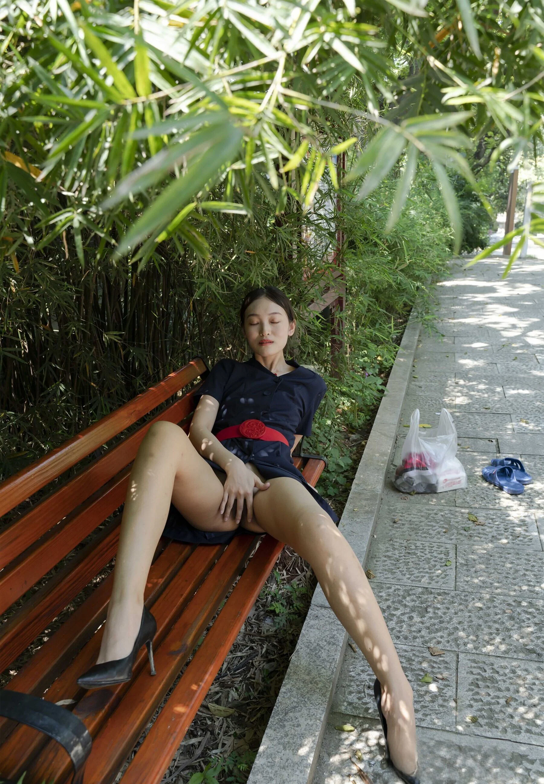 国模安琪大尺度人体私拍套图 - Photo 127