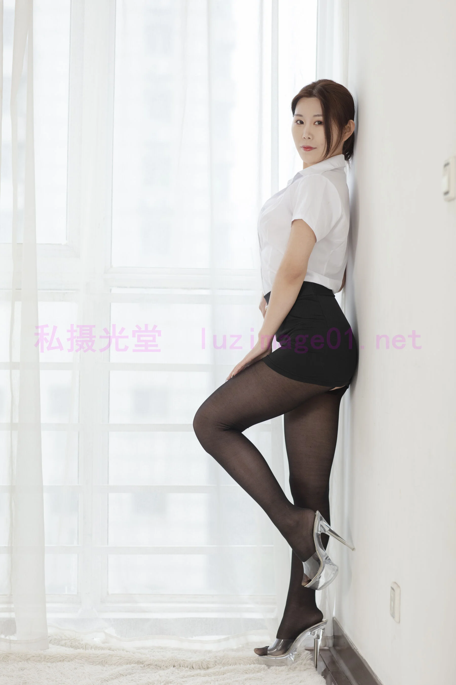 国模娇娇大尺度人体私拍套图 - Photo 40