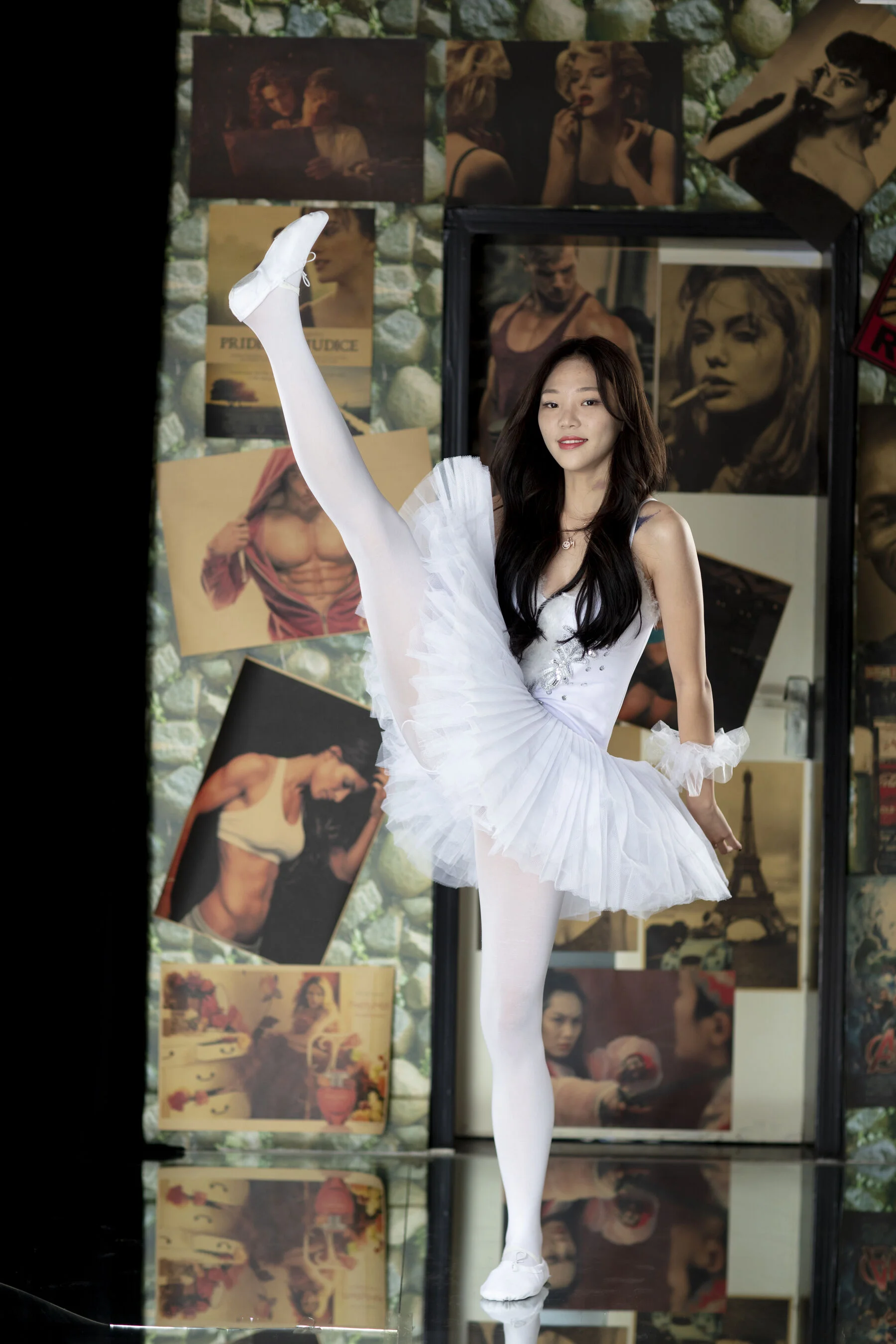 国模辛迪大尺度人体私拍套图 - Photo 87