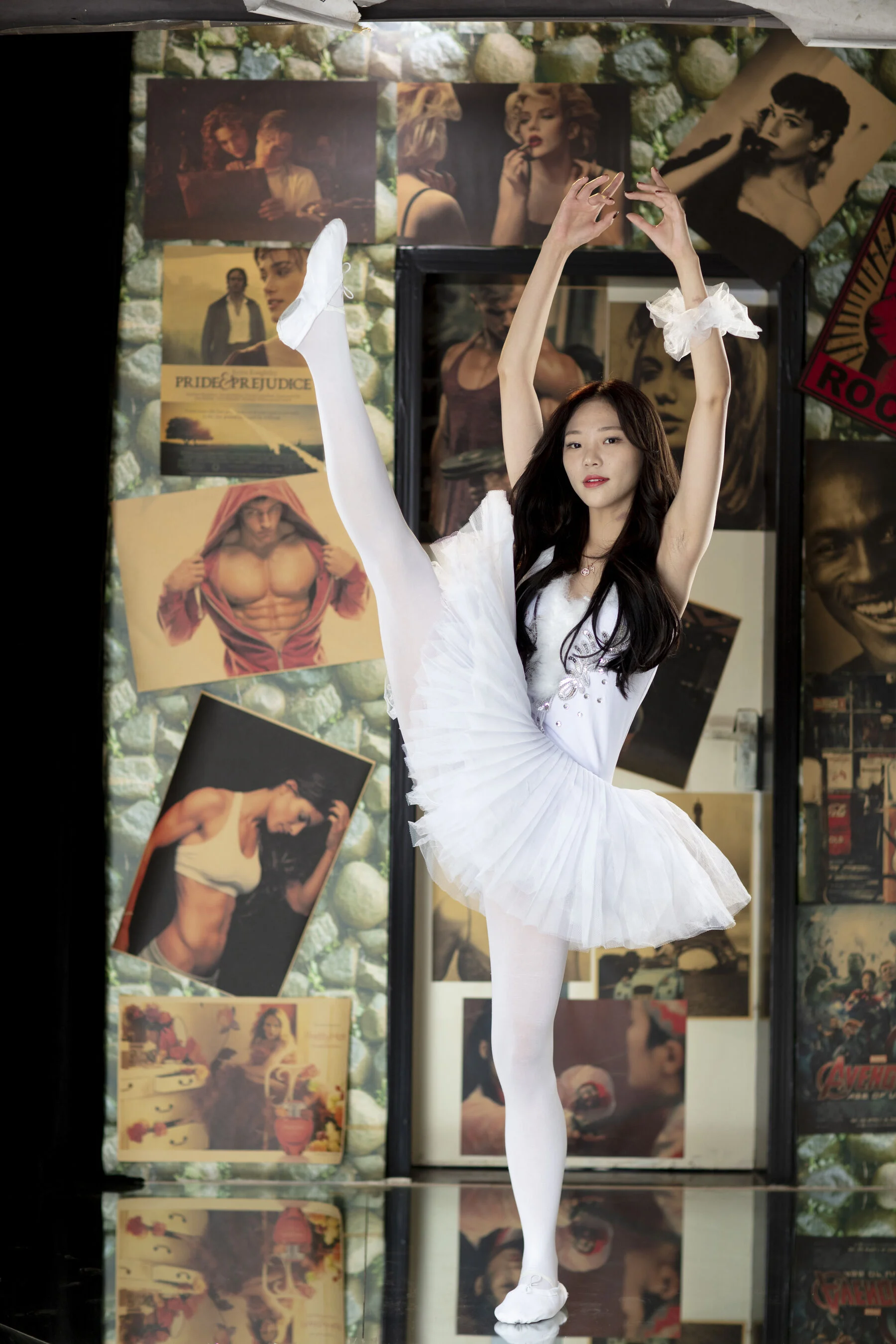 国模辛迪大尺度人体私拍套图 - Photo 88