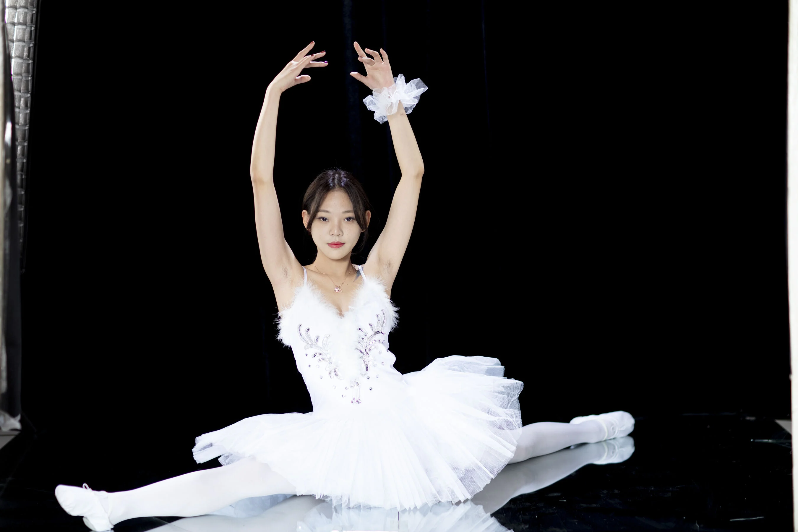 国模辛迪大尺度人体私拍套图 - Photo 134