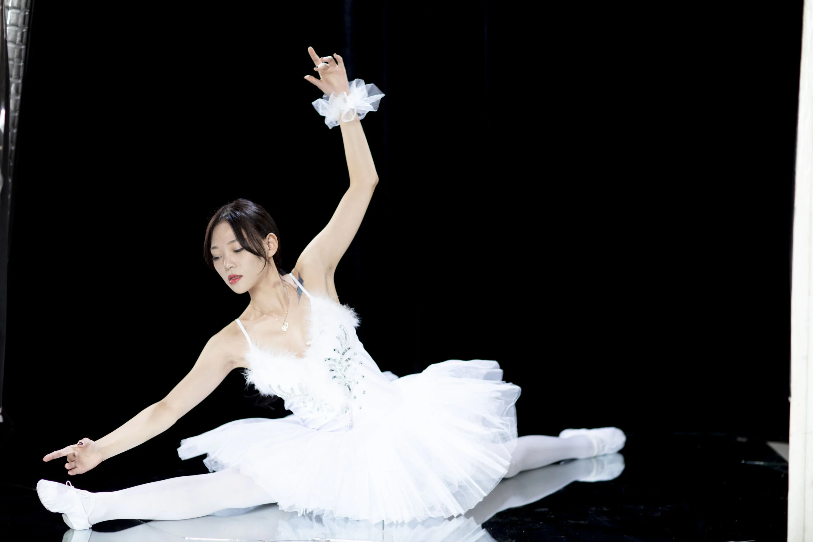 国模辛迪大尺度人体私拍套图 - Photo 135