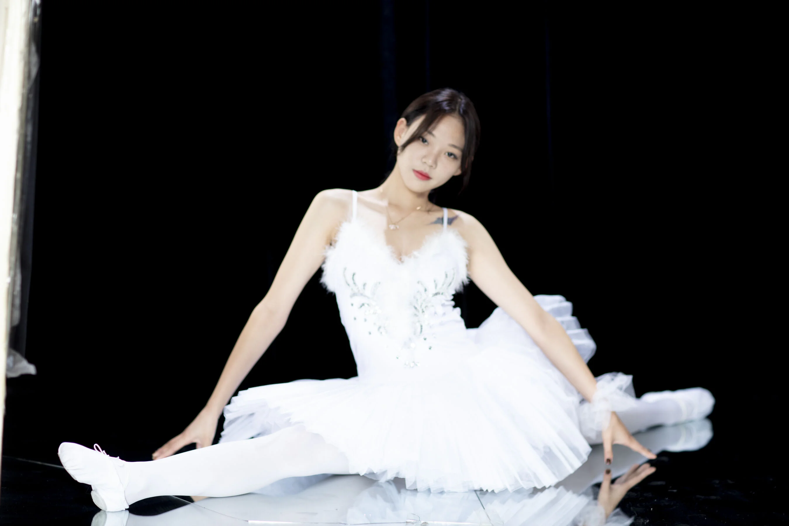 国模辛迪大尺度人体私拍套图 - Photo 144