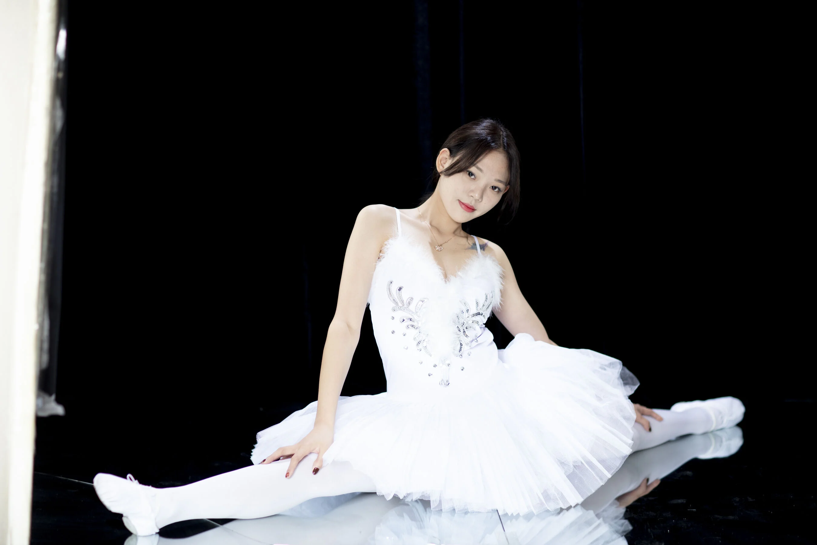 国模辛迪大尺度人体私拍套图 - Photo 145