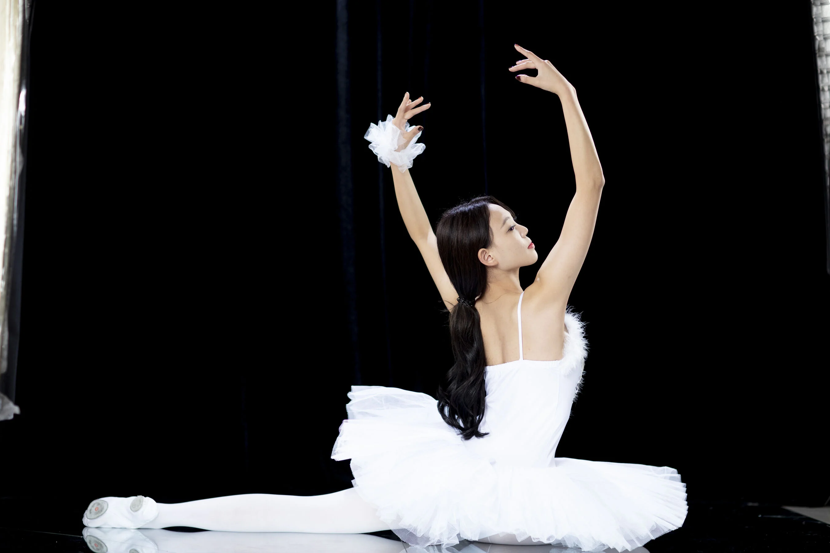 国模辛迪大尺度人体私拍套图 - Photo 157